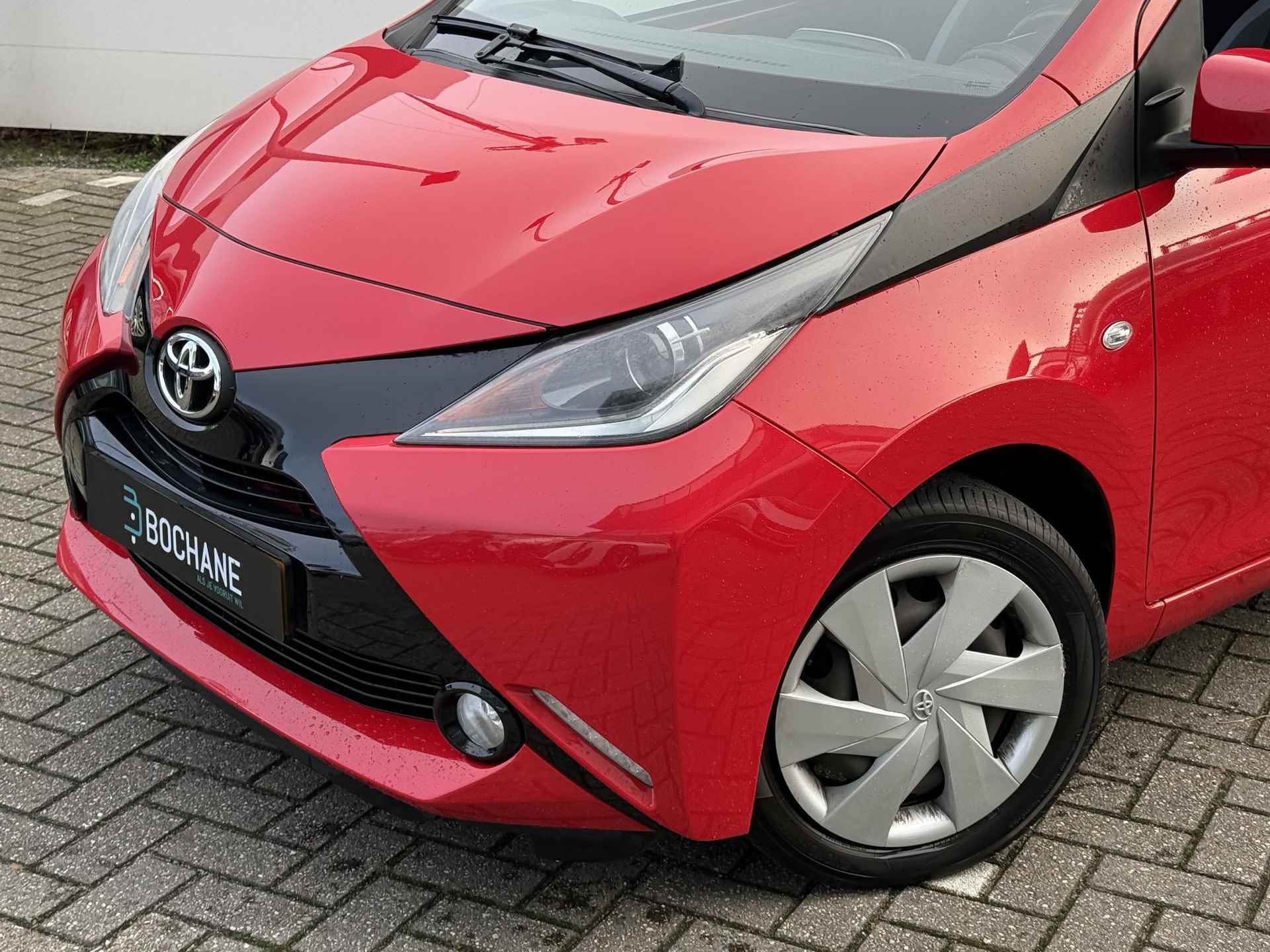 Toyota Aygo 1.0 VVT-i x-play | 5-deurs | Camera | Cruise | Airco | Onderhoudhistorie! - 4/32