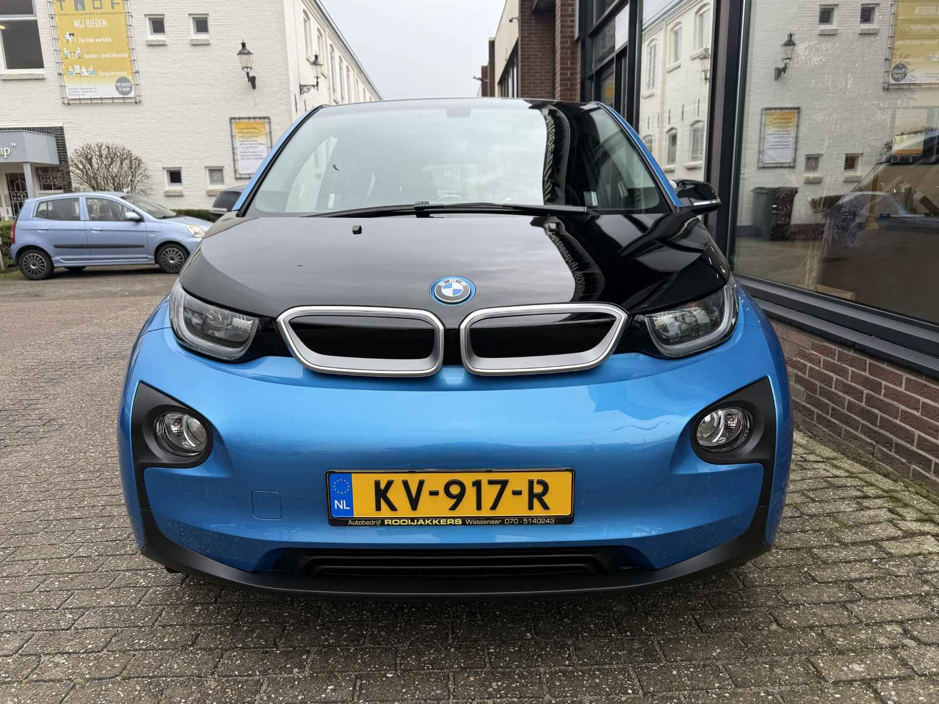 BMW i3 High Executive 94Ah 33 kWh LED / Leder / Warmtepomp / Navigatie / Alu 20 inch - 2/16