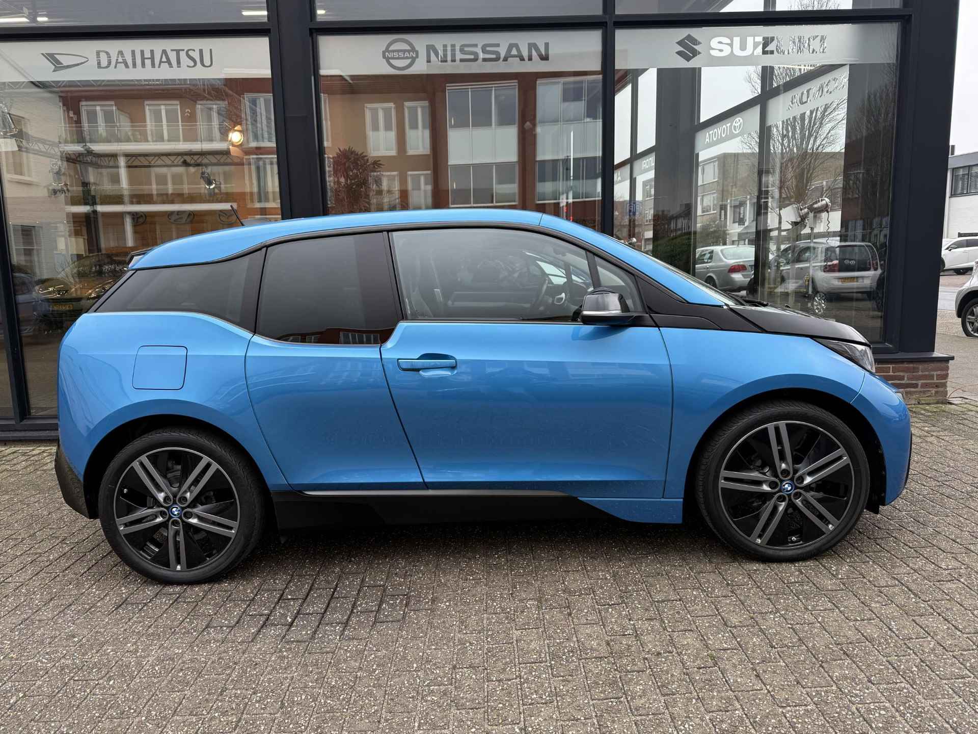 BMW i3 High Executive 94Ah 33 kWh LED / Leder / Warmtepomp / Navigatie / Alu 20 inch - 3/16