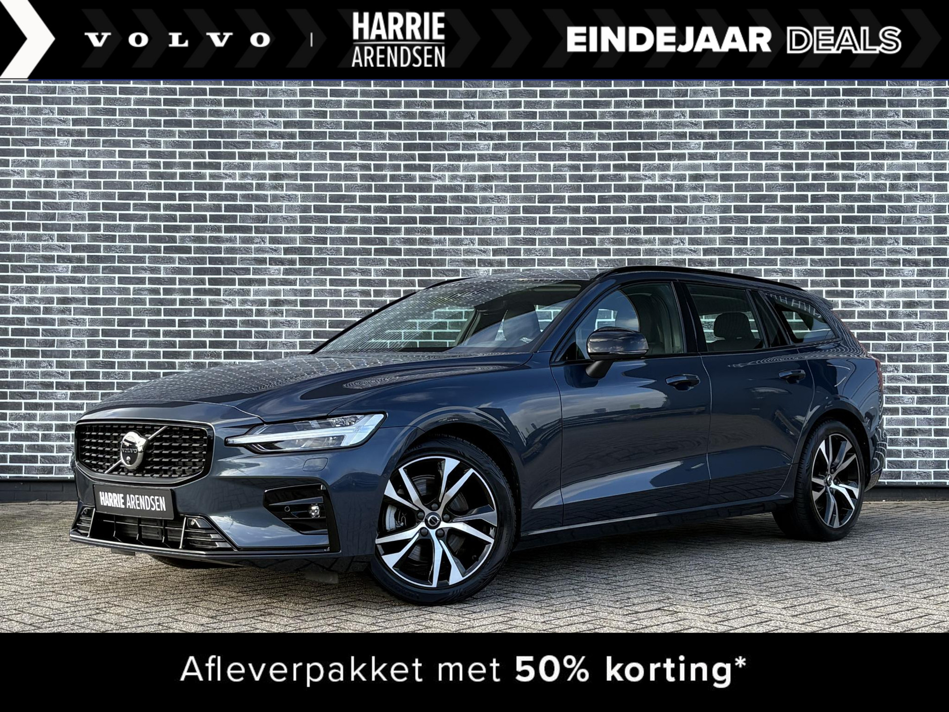 Volvo V60 2.0 B3 Plus Dark | Adaptive cruise control | Harman/Kardon audio | Panoramadak | 360 camera | Trekhaak | Full LED koplampen | Standkachel |