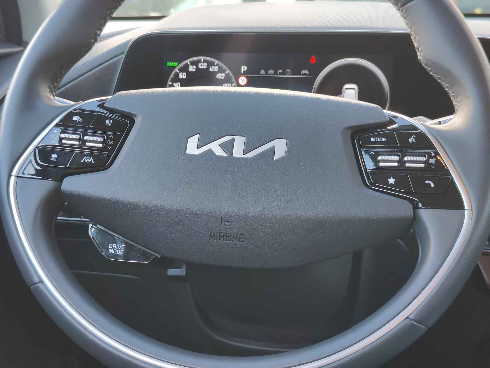 Kia Niro EV DynamicLine 64.8 kWh |18"LM | Clima | Camera | Adapt cruise | € 2000 subsidie - 12/16