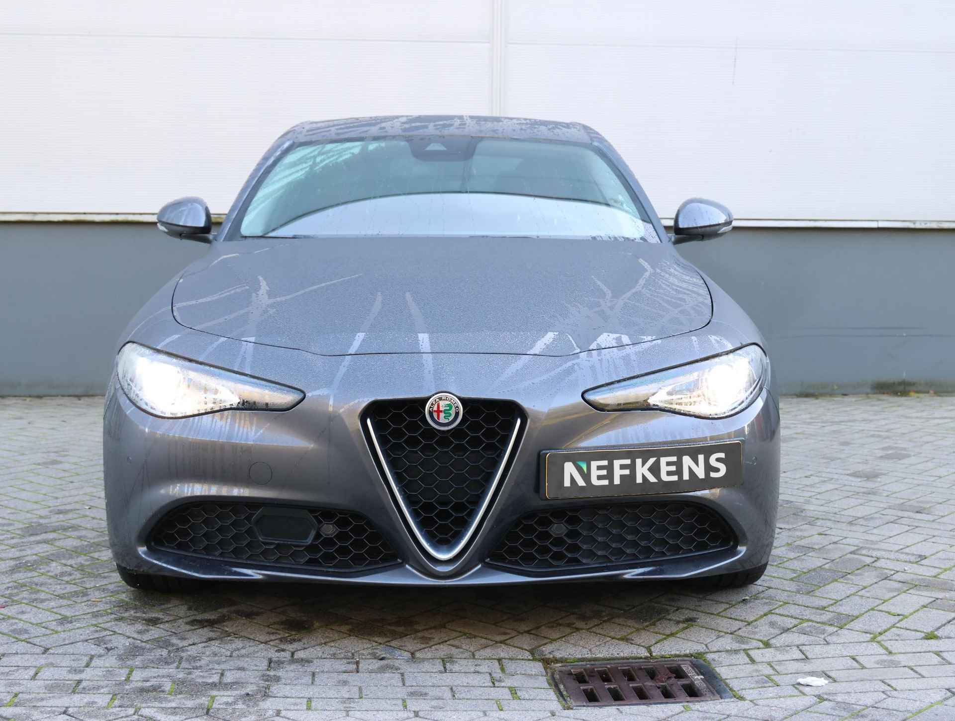 Alfa Romeo Giulia 200pk Turbo Super (1ste eig./AppleCarPlay/Schakelflippers/Xenon/NAV.7" TFT/PDC/P.Glass) - 35/38