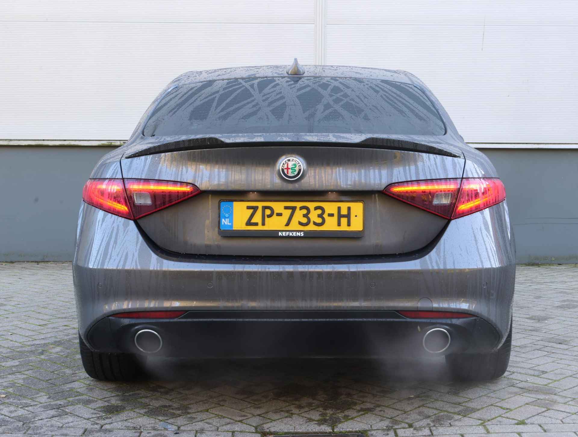 Alfa Romeo Giulia 200pk Turbo Super (1ste eig./AppleCarPlay/Schakelflippers/Xenon/NAV.7" TFT/PDC/P.Glass) - 37/38