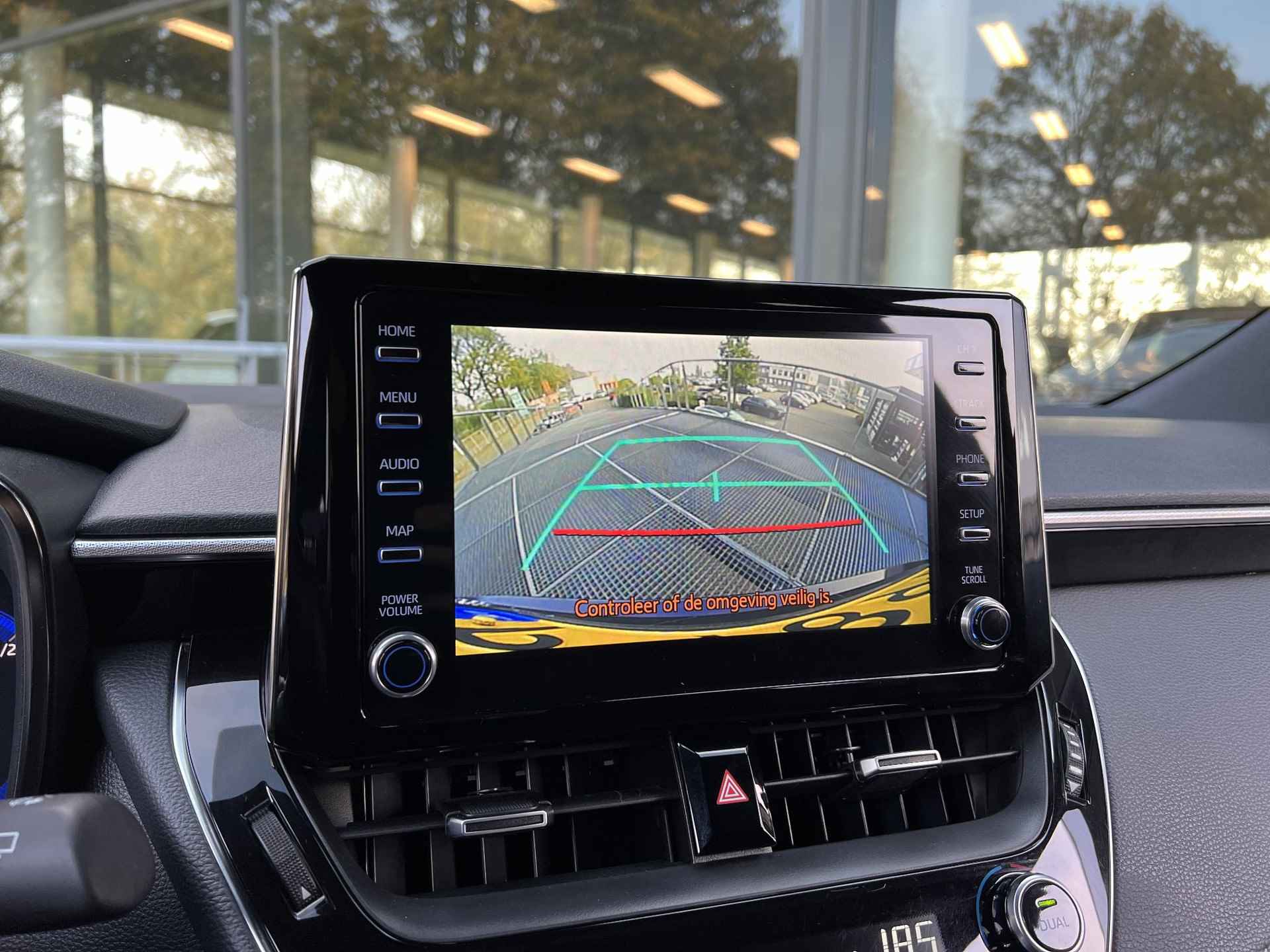 Toyota Corolla Touring Sports 1.8 Hybrid TeamNL | Adaptieve Cruise Control | Navigatie Carplay/Android| - 12/33