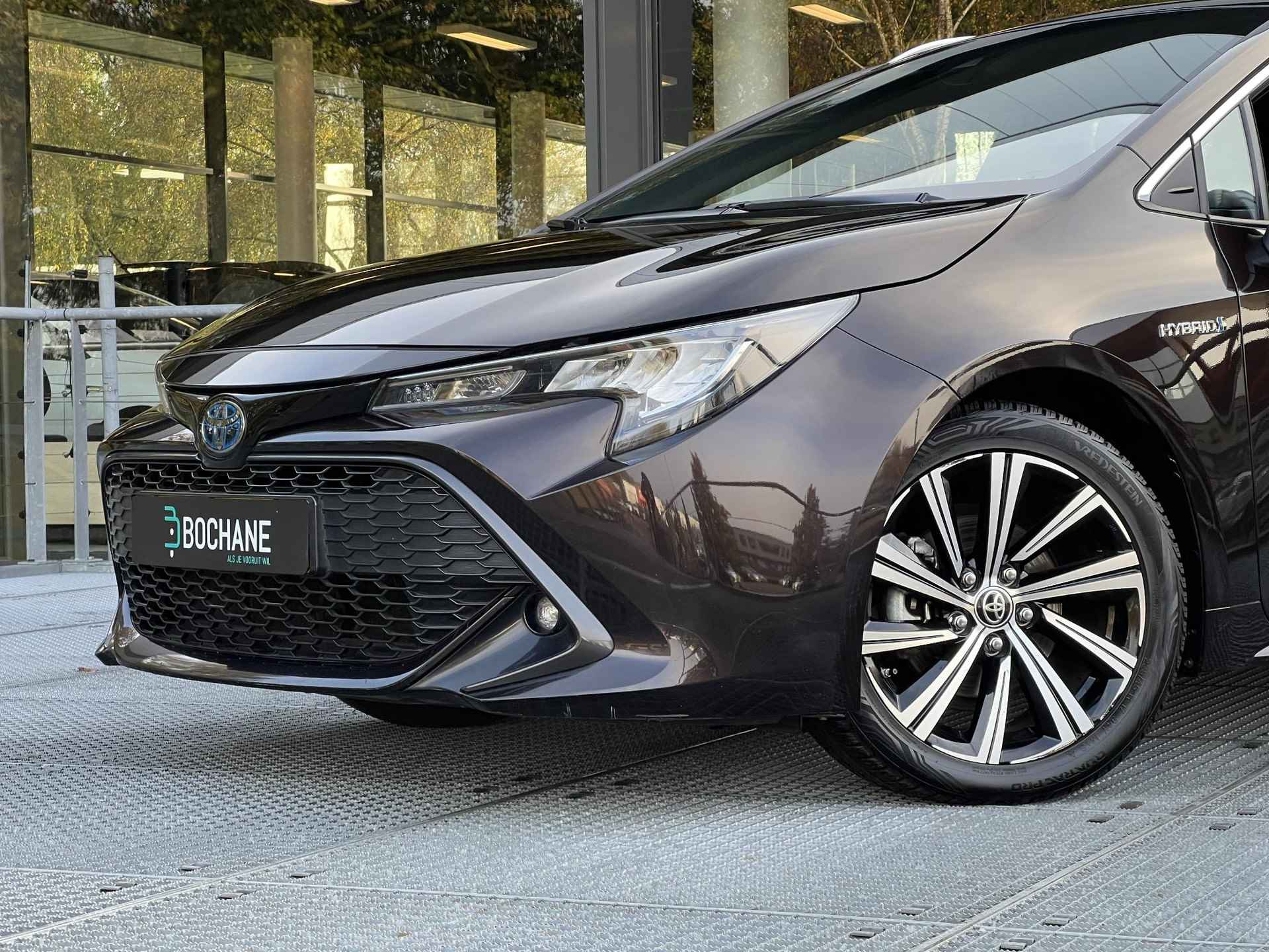 Toyota Corolla Touring Sports 1.8 Hybrid TeamNL | Adaptieve Cruise Control | Navigatie Carplay/Android| - 23/33