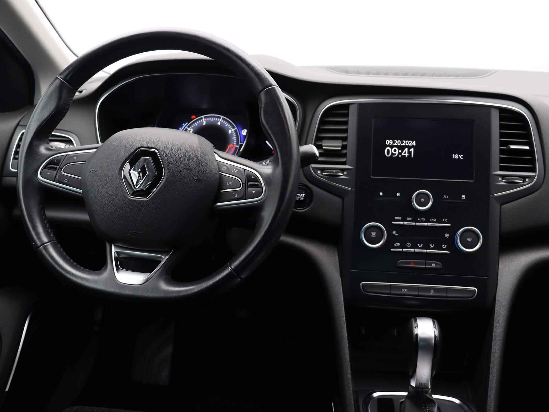 Renault Mégane TCe 130pk EDC Intens | Dealer onderhouden | Automaat | Trekhaak | Parkeersensoren achter | - 4/50