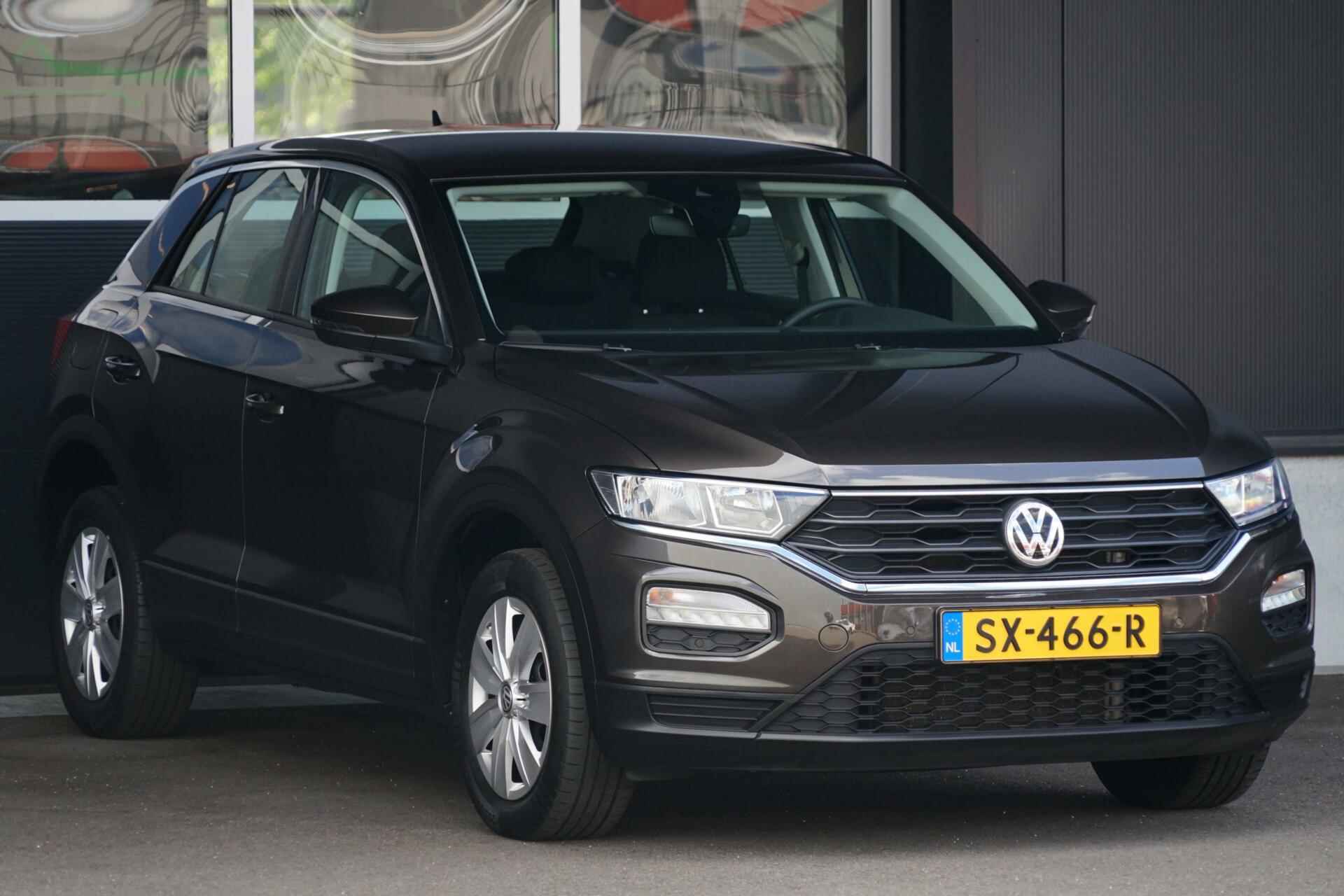 Volkswagen T-Roc 1.0 TSI, NL-auto, CarPlay, clima, PDC, LED - 21/25