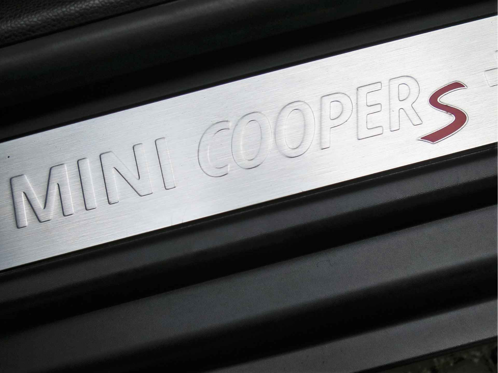 MINI Clubman 2.0 Cooper S Salt F54 LCI aut. met Navi, LED, Adap. Cruise, Apple Carplay - 33/49