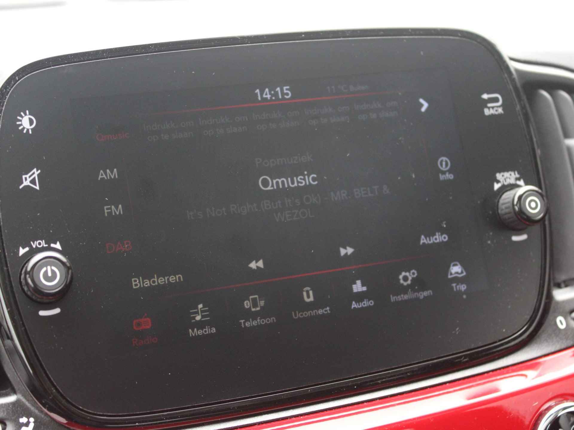 Fiat 500 Hybrid Dolcevita | MY24 | Clima | Cruise | PDC | 15" | Pan. dak | 7" TFT Display | Apple Carplay | Beschikbaar in overleg - 12/20