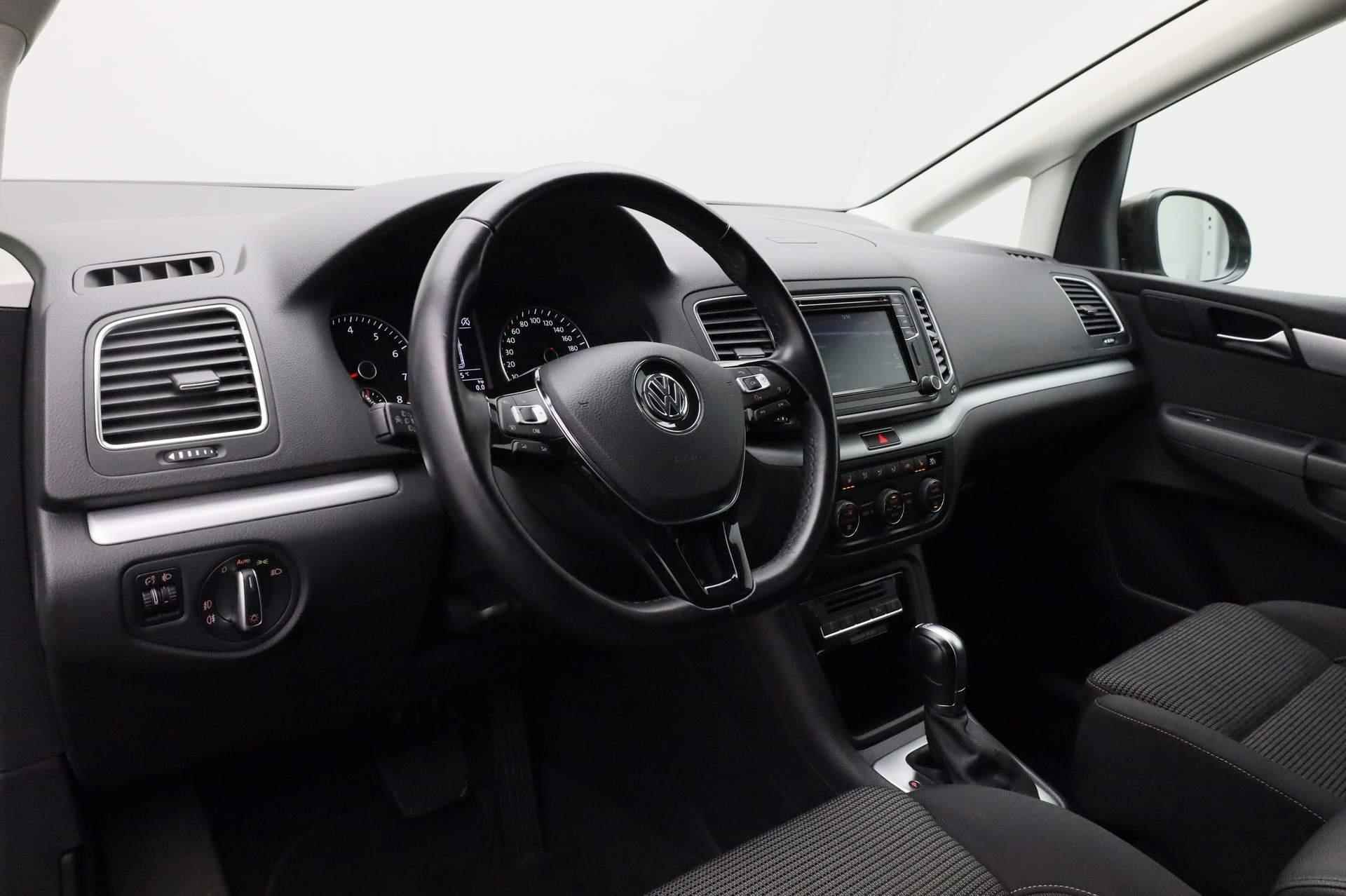 Volkswagen Sharan 7 pers. 1.4 TSI 150PK DSG Comfortline | Navi | Parkeersensoren | Cruise | Clima | 16 inch - 2/37