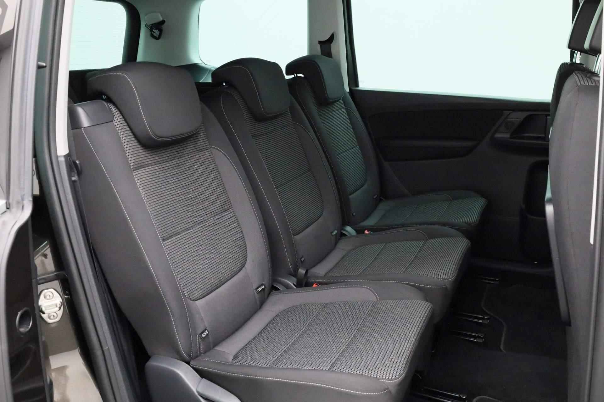 Volkswagen Sharan 7 pers. 1.4 TSI 150PK DSG Comfortline | Navi | Parkeersensoren | Cruise | Clima | 16 inch - 22/37