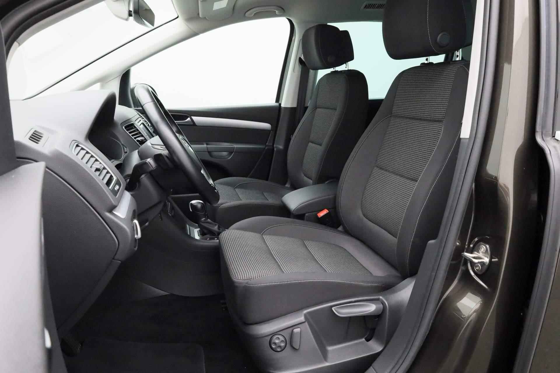 Volkswagen Sharan 7 pers. 1.4 TSI 150PK DSG Comfortline | Navi | Parkeersensoren | Cruise | Clima | 16 inch - 24/37