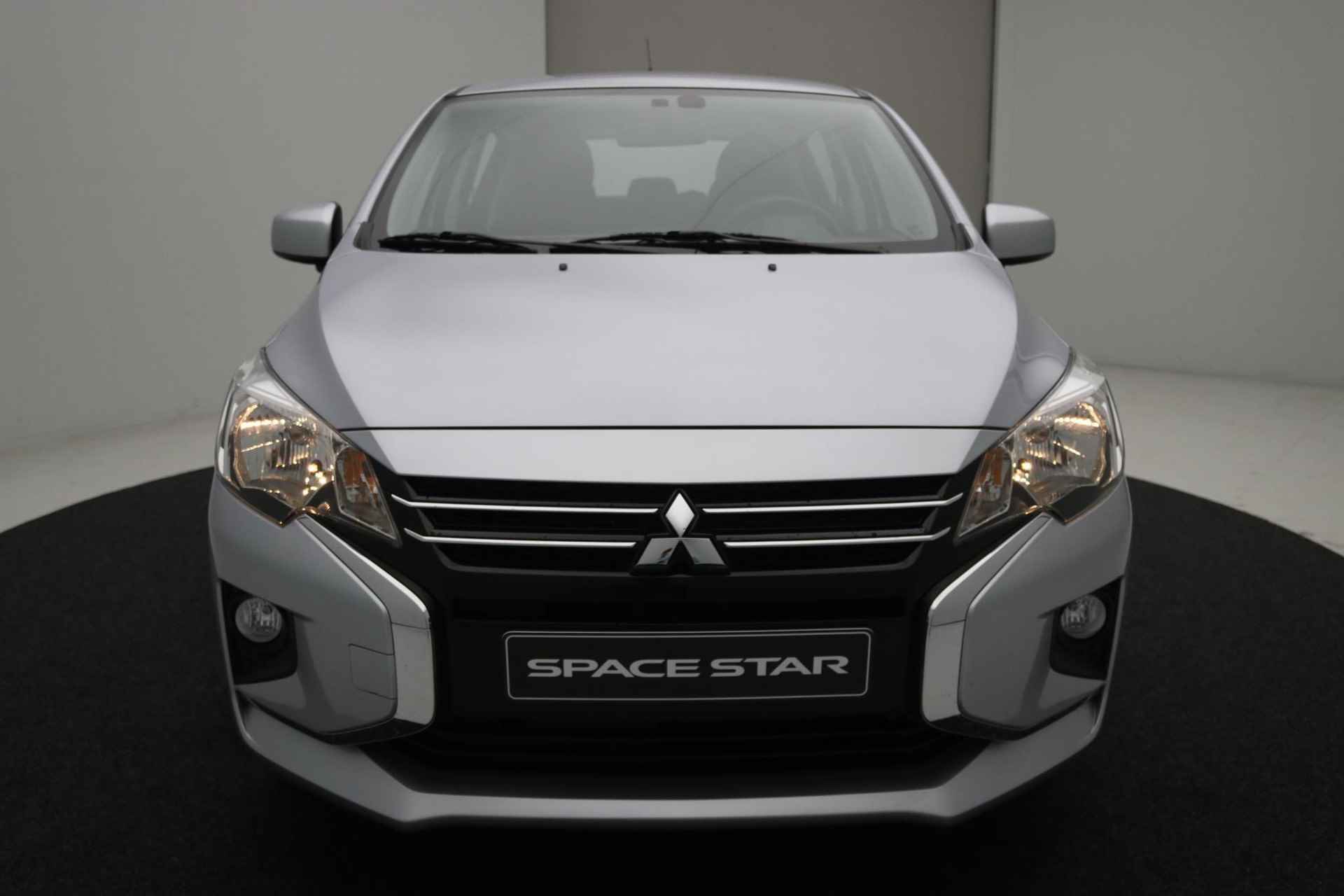 Mitsubishi Space Star 1.2 Connect+ / € 275,-* Private Lease Actie / Korting € 2.250,- / Rijklaarprijs € 17.837,- / Direct leverbaar / Airconditioning / Apple CarPlay / Android Auto / Bluetooth / Licht- en Regensensor / - 42/45