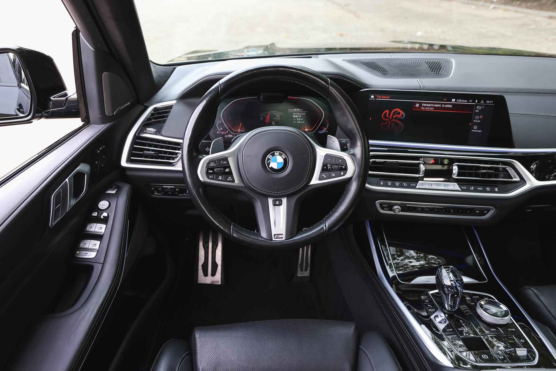 BMW X7 xDrive40i High Executive M Sport Automaat / Panoramadak Sky Lounge / Trekhaak / Massagefunctie / Active Steering / Laserlight / Soft Close / Stoelventilatie / Parking Assistant Plus - 4/52