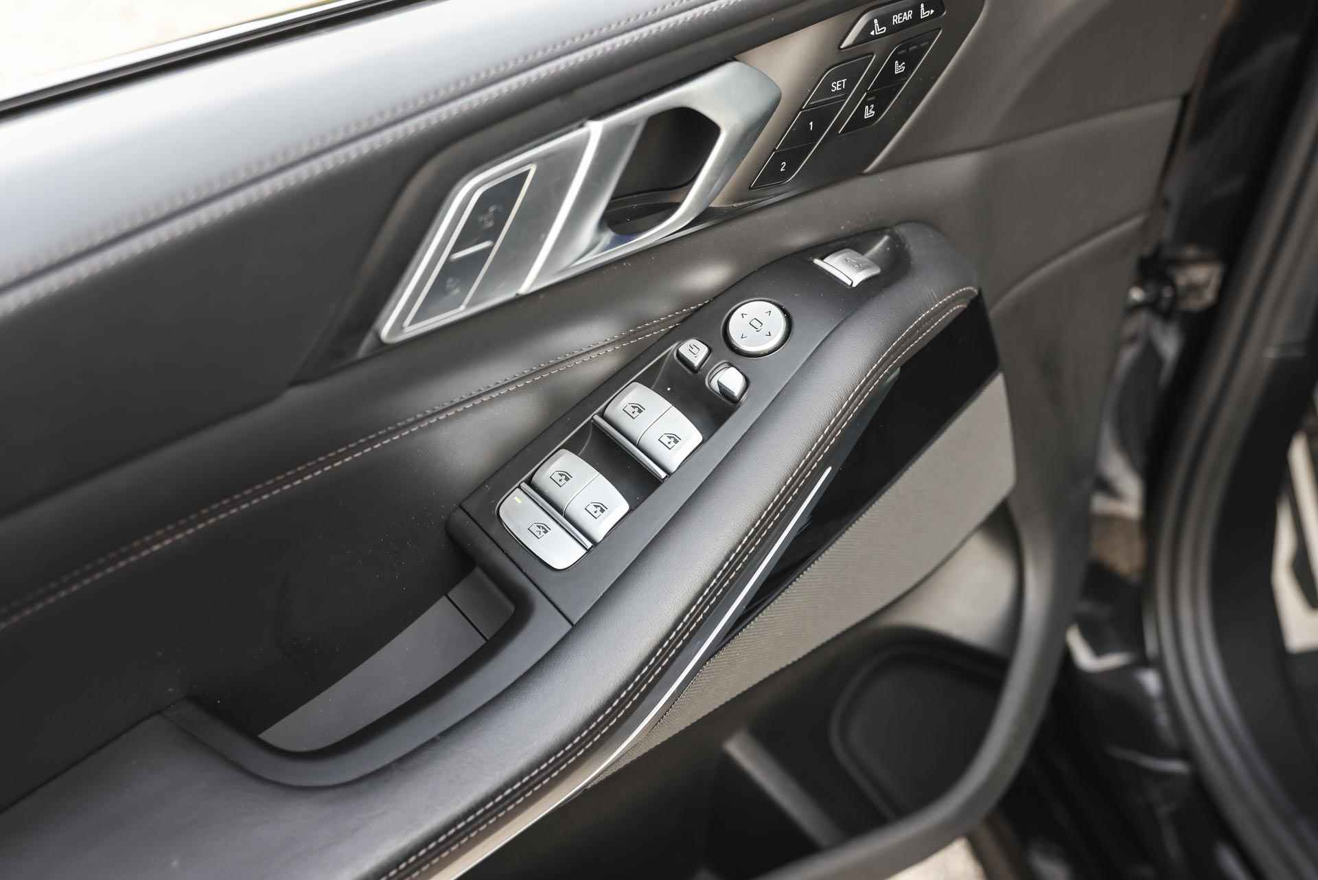 BMW X7 xDrive40i High Executive M Sport Automaat / Panoramadak Sky Lounge / Trekhaak / Massagefunctie / Active Steering / Laserlight / Soft Close / Stoelventilatie / Parking Assistant Plus - 19/52