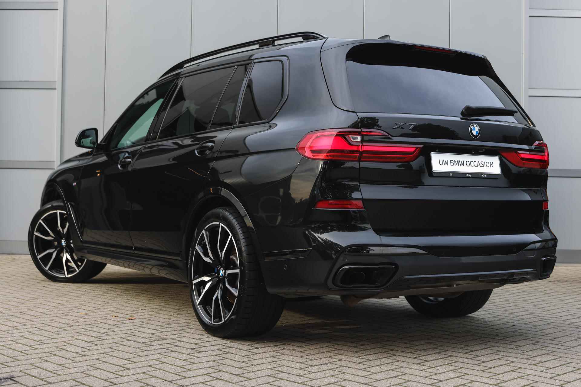 BMW X7 xDrive40i High Executive M Sport Automaat / Panoramadak Sky Lounge / Trekhaak / Massagefunctie / Active Steering / Laserlight / Soft Close / Stoelventilatie / Parking Assistant Plus - 3/52