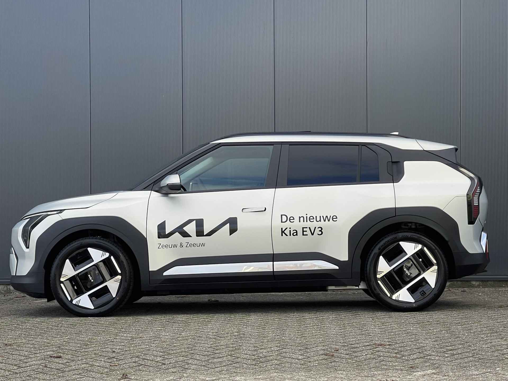 Kia EV3 Plus Advanced 81.4 kWh | *Nu icm ANWB ACTIE private lease vanaf €544,-* | *Gratis metallic lak* | 571KM WLTP | Bel 079 361 64 44 voor een afspraak - 4/34