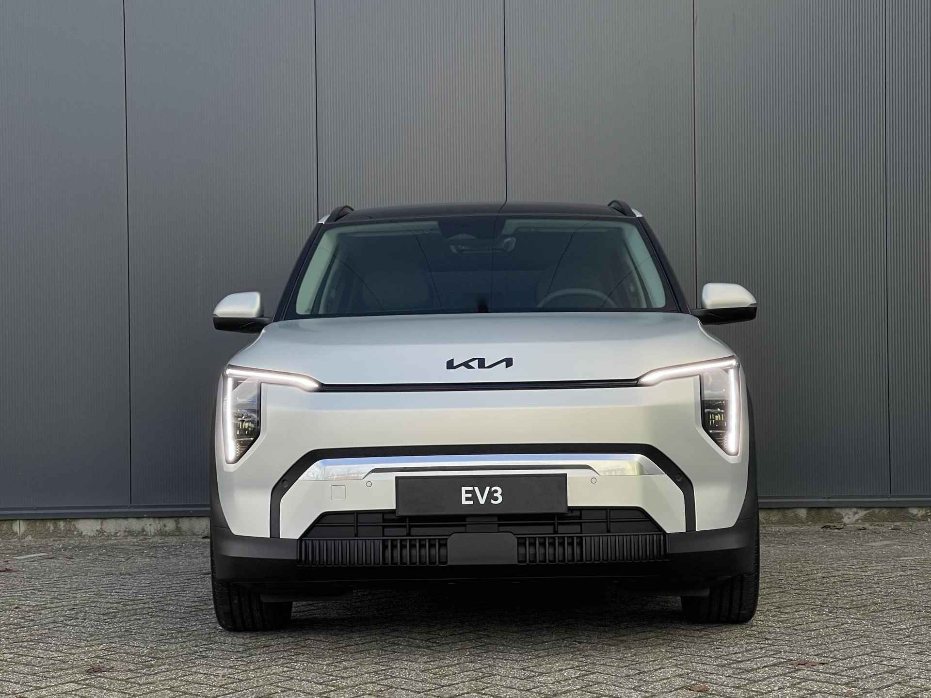 Kia EV3 Plus Advanced 81.4 kWh | *Nu icm ANWB ACTIE private lease vanaf €544,-* | *Gratis metallic lak* | 571KM WLTP | Bel 079 361 64 44 voor een afspraak - 10/34