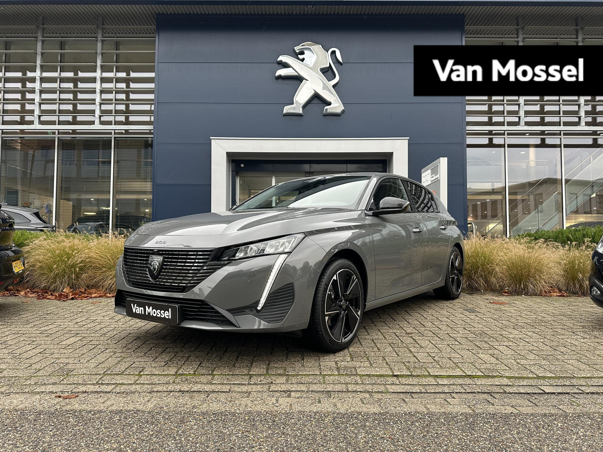 Peugeot e-308 Allure EV 54 kWh l Voorraad l 360 Vision & Drive Assist Pack l Trekhaak Afneembaar