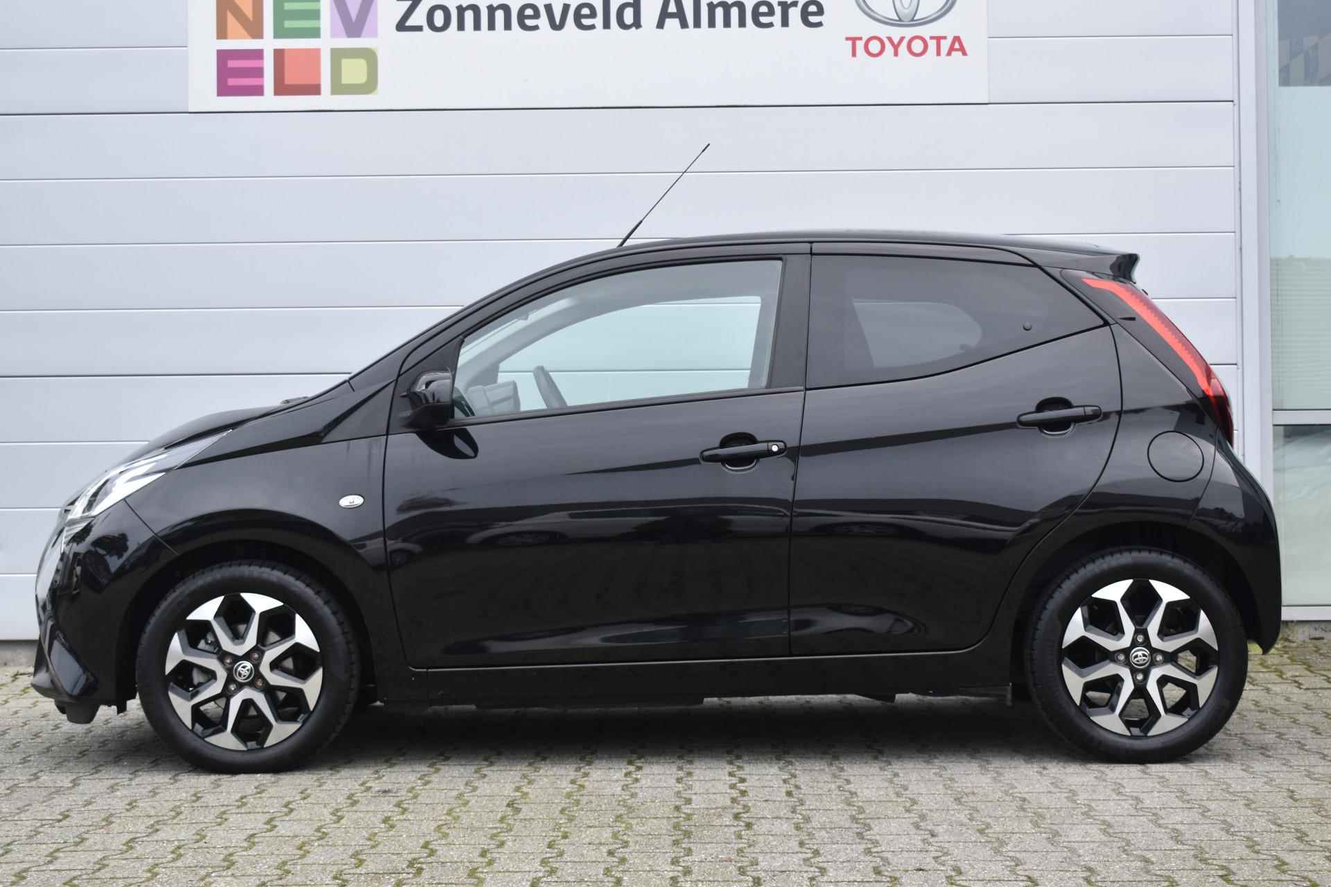 Toyota Aygo 1.0 VVT-i x-joy - 2/24