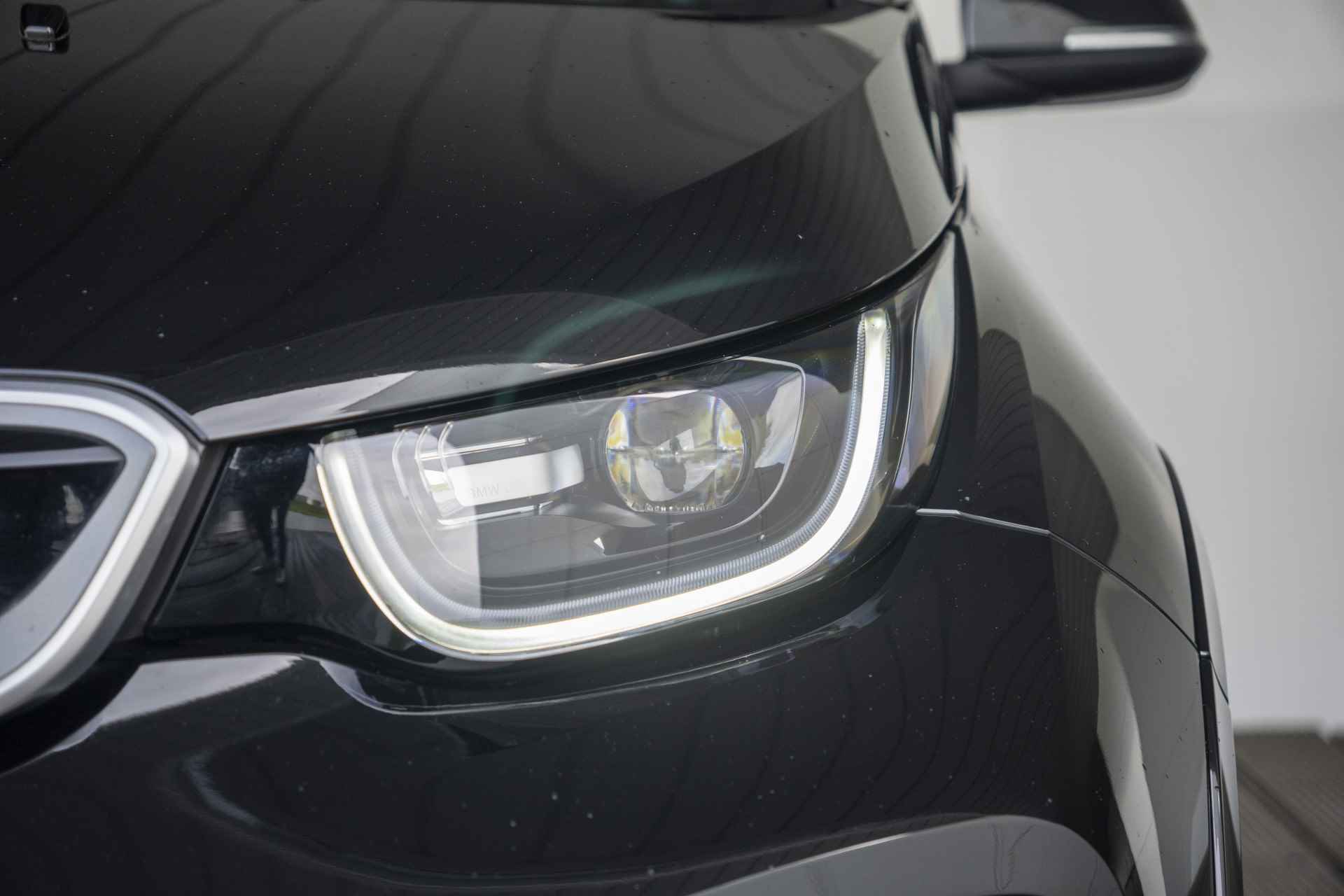 BMW i3 Dark Shadow Edition 120Ah 42 kWh / Subsidie mogelijk / Achteruitrijcamera / Elektrisch verwarmde voorstoelen / Sportpakket / - 38/44