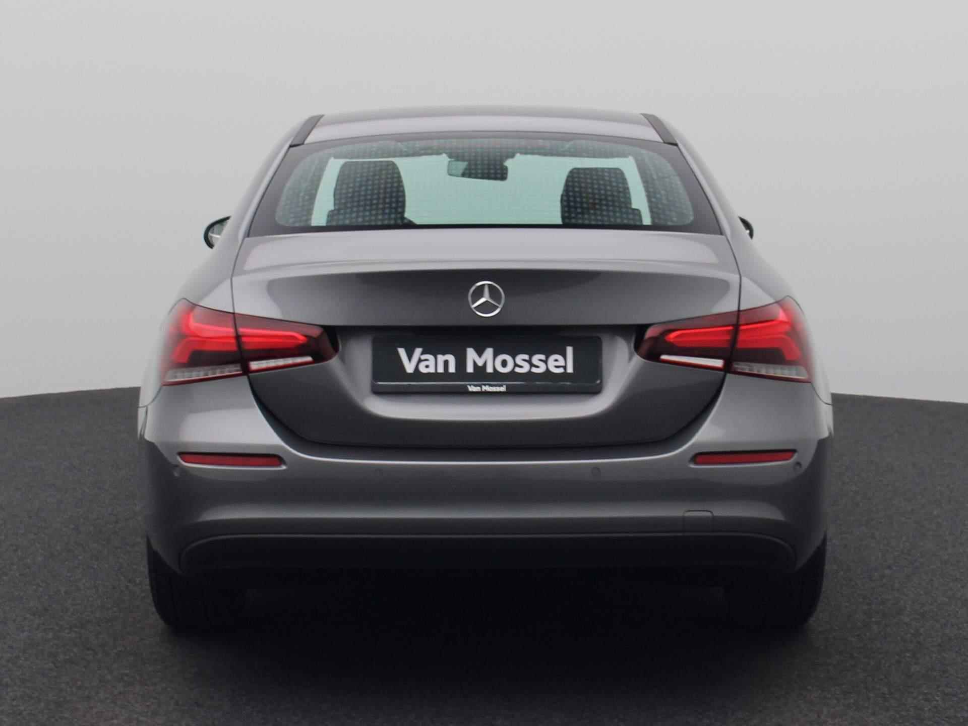 Mercedes-Benz A-klasse 180 d Business Solution * | Half-Leder | Navigatie | Climate Control | Camera | LED Koplampen | Parkeersensoren | Wide Screen | Stoelverwarming | - 5/33