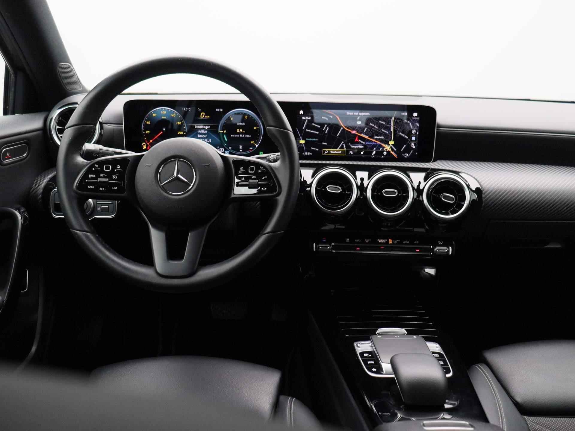 Mercedes-Benz A-klasse 180 d Business Solution * | Half-Leder | Navigatie | Climate Control | Camera | LED Koplampen | Parkeersensoren | Wide Screen | Stoelverwarming | - 7/33