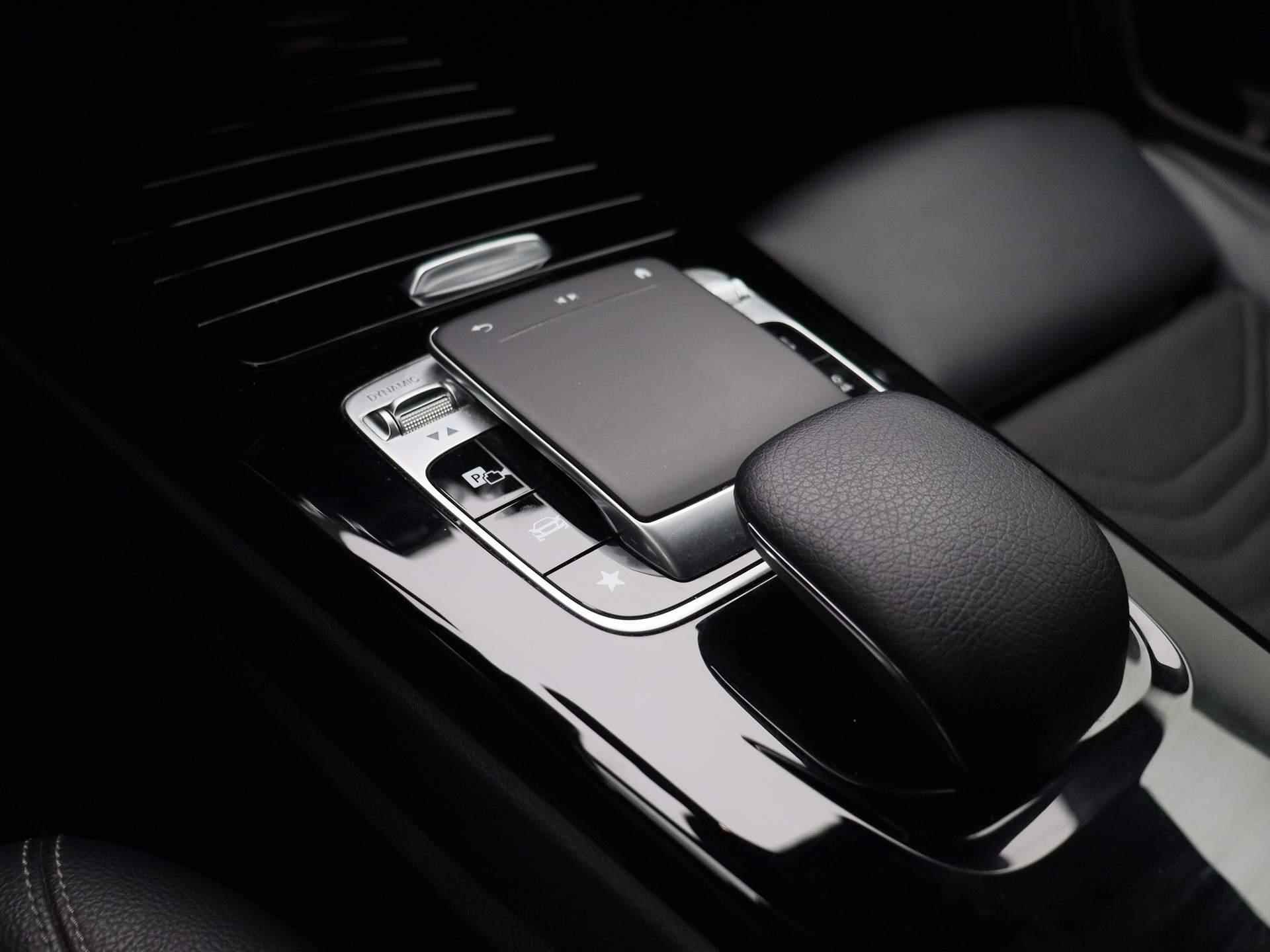 Mercedes-Benz A-klasse 180 d Business Solution * | Half-Leder | Navigatie | Climate Control | Camera | LED Koplampen | Parkeersensoren | Wide Screen | Stoelverwarming | - 19/33