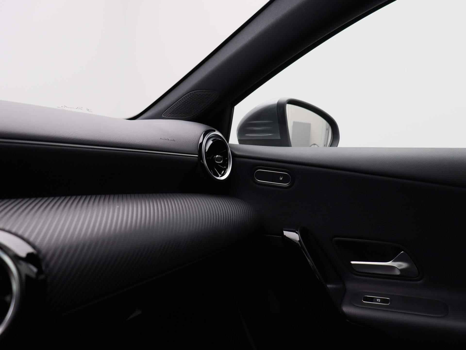 Mercedes-Benz A-klasse 180 d Business Solution * | Half-Leder | Navigatie | Climate Control | Camera | LED Koplampen | Parkeersensoren | Wide Screen | Stoelverwarming | - 27/33