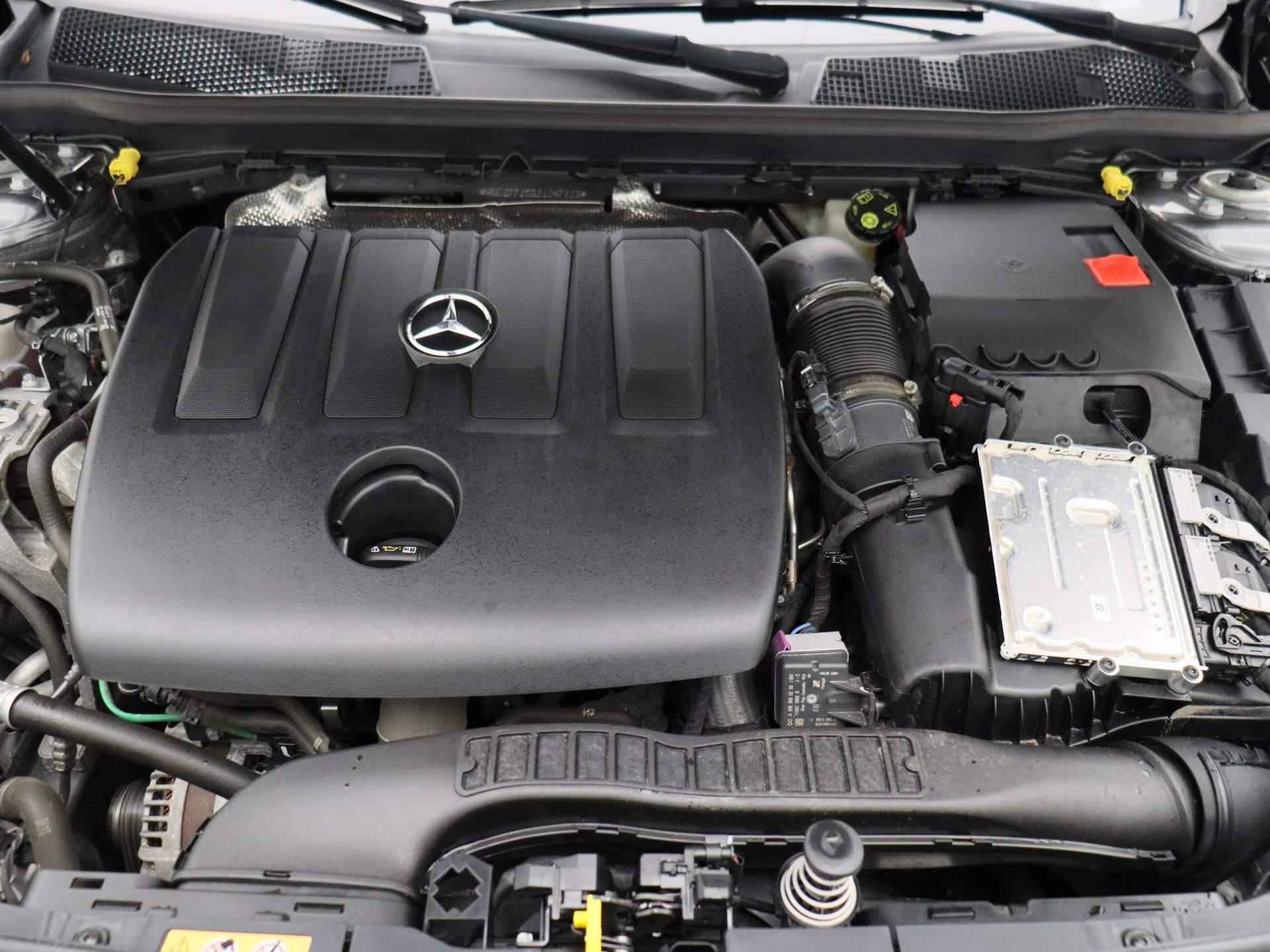 Mercedes-Benz A-klasse 180 d Business Solution * | Half-Leder | Navigatie | Climate Control | Camera | LED Koplampen | Parkeersensoren | Wide Screen | Stoelverwarming | - 32/33