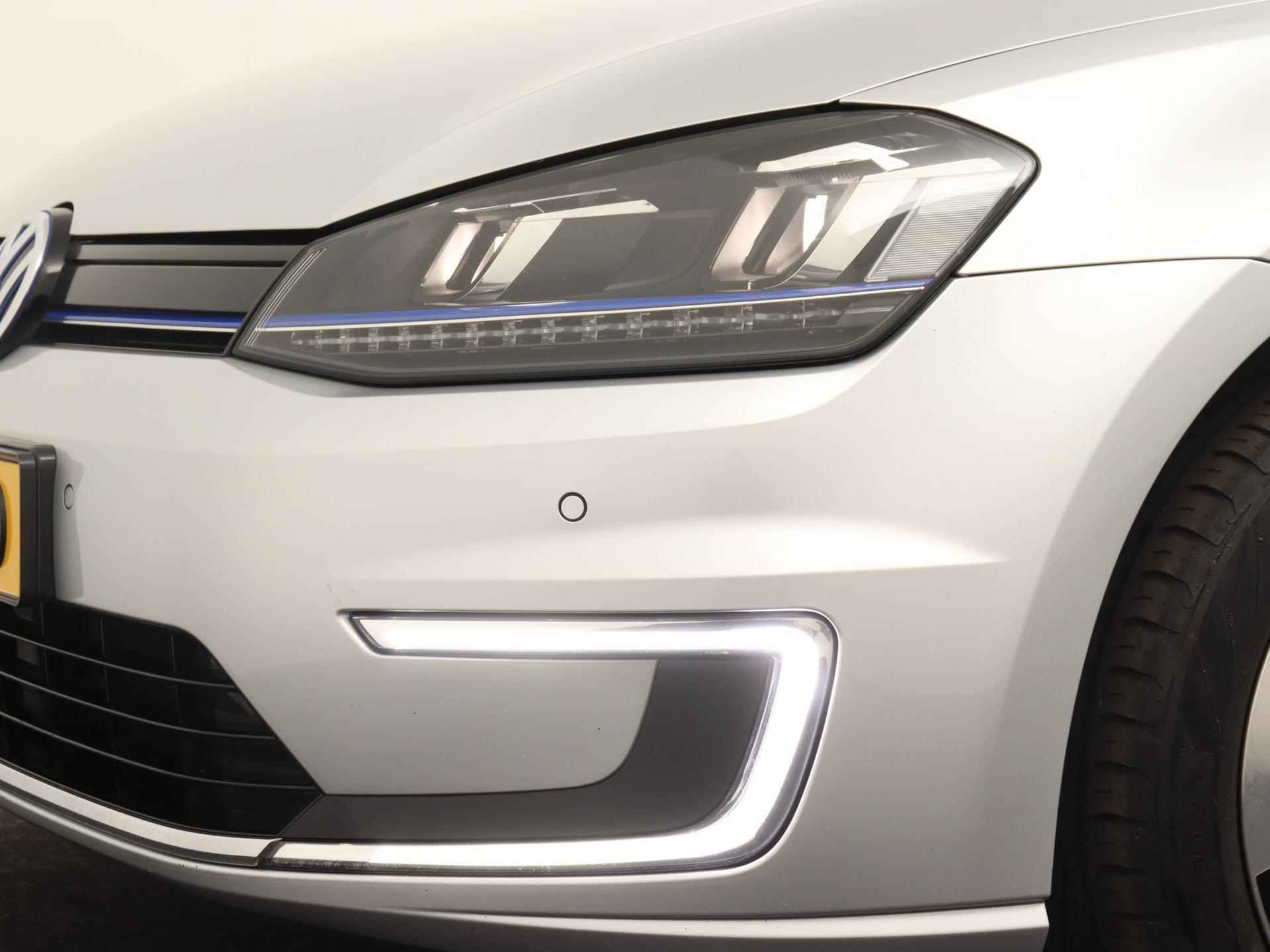 Volkswagen e-Golf e-Golf | NAVIGATIE | CLIMATE CONTROL | STOELVERWARMING | ADAPTIVE CRUISE CONTROL | PARKEERSENSOREN | - 13/18