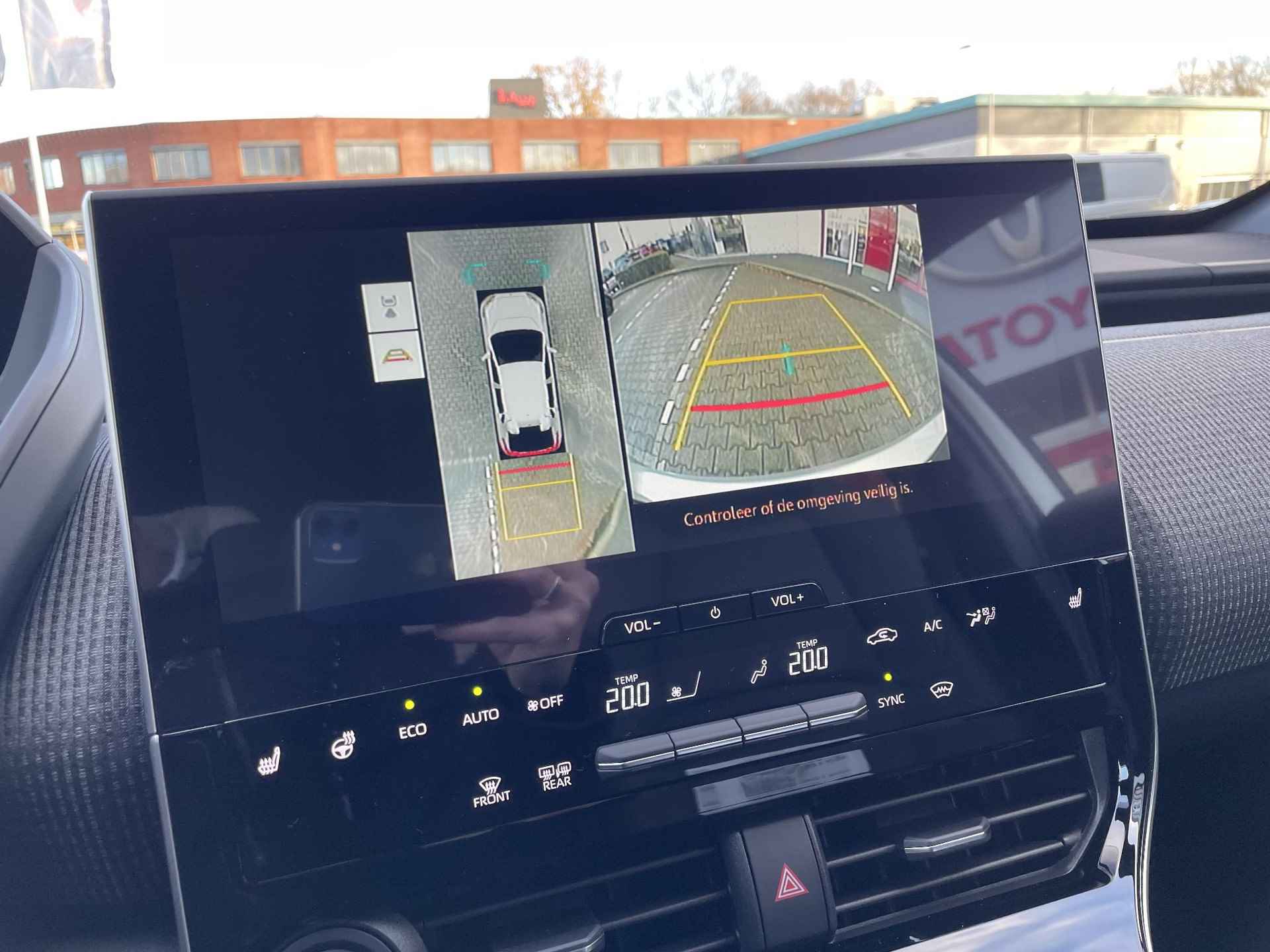 Toyota bZ4X DYNAMIC 71 kWh NIEUW & DIRECT LEVERBAAR!!! STOEL/STUUR/VOORRUITVERW 360° CAMERA BLIND-SPOT PARK-SENSOREN NAVI APPLE/ANDROID WARMTEPOMP - 26/33