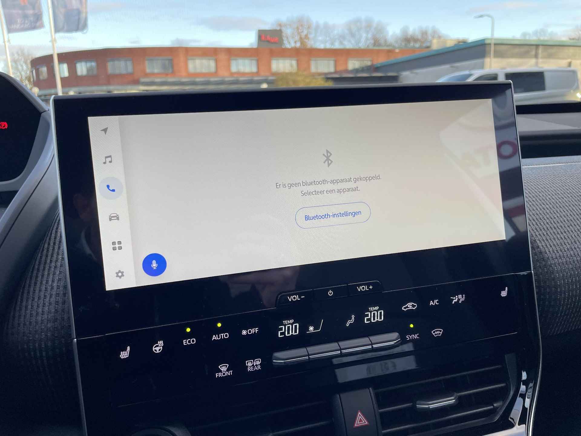 Toyota bZ4X DYNAMIC 71 kWh NIEUW & DIRECT LEVERBAAR!!! STOEL/STUUR/VOORRUITVERW 360° CAMERA BLIND-SPOT PARK-SENSOREN NAVI APPLE/ANDROID WARMTEPOMP - 28/33