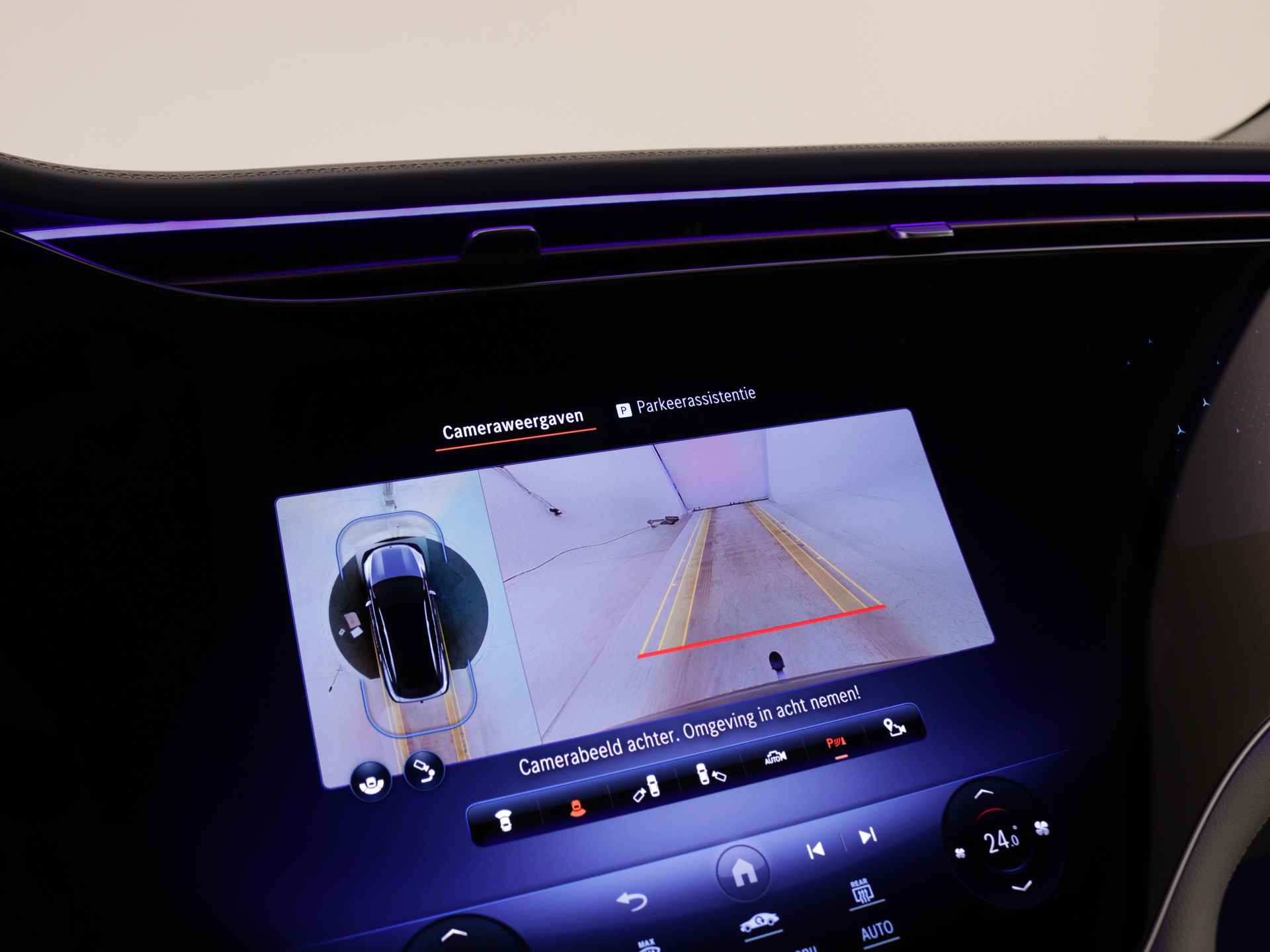 Mercedes-Benz EQS SUV 580 4MATIC AMG Line 7p 118 kWh | Trekhaak | Akoestiekcomfortpakket | Burmester® 3D-surround sound system | KEYLESS GO-comfortpakket| Head-up display | MBUX met augmented reality | Ambient lighting plus | Rijassistentiepakket Plus | - 9/39