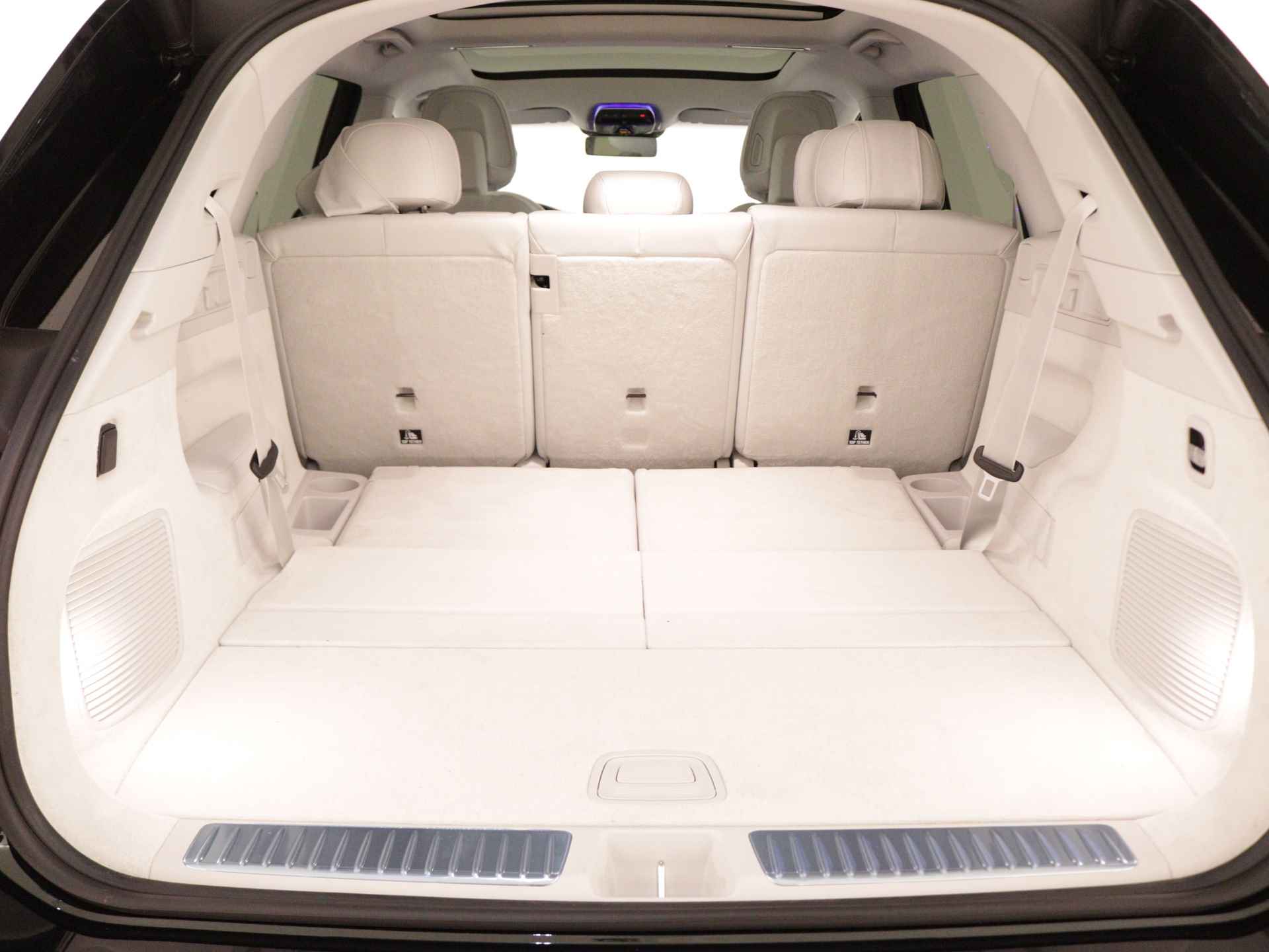 Mercedes-Benz EQS SUV 580 4MATIC AMG Line 7p 118 kWh | Trekhaak | Akoestiekcomfortpakket | Burmester® 3D-surround sound system | KEYLESS GO-comfortpakket| Head-up display | MBUX met augmented reality | Ambient lighting plus | Rijassistentiepakket Plus | - 36/39