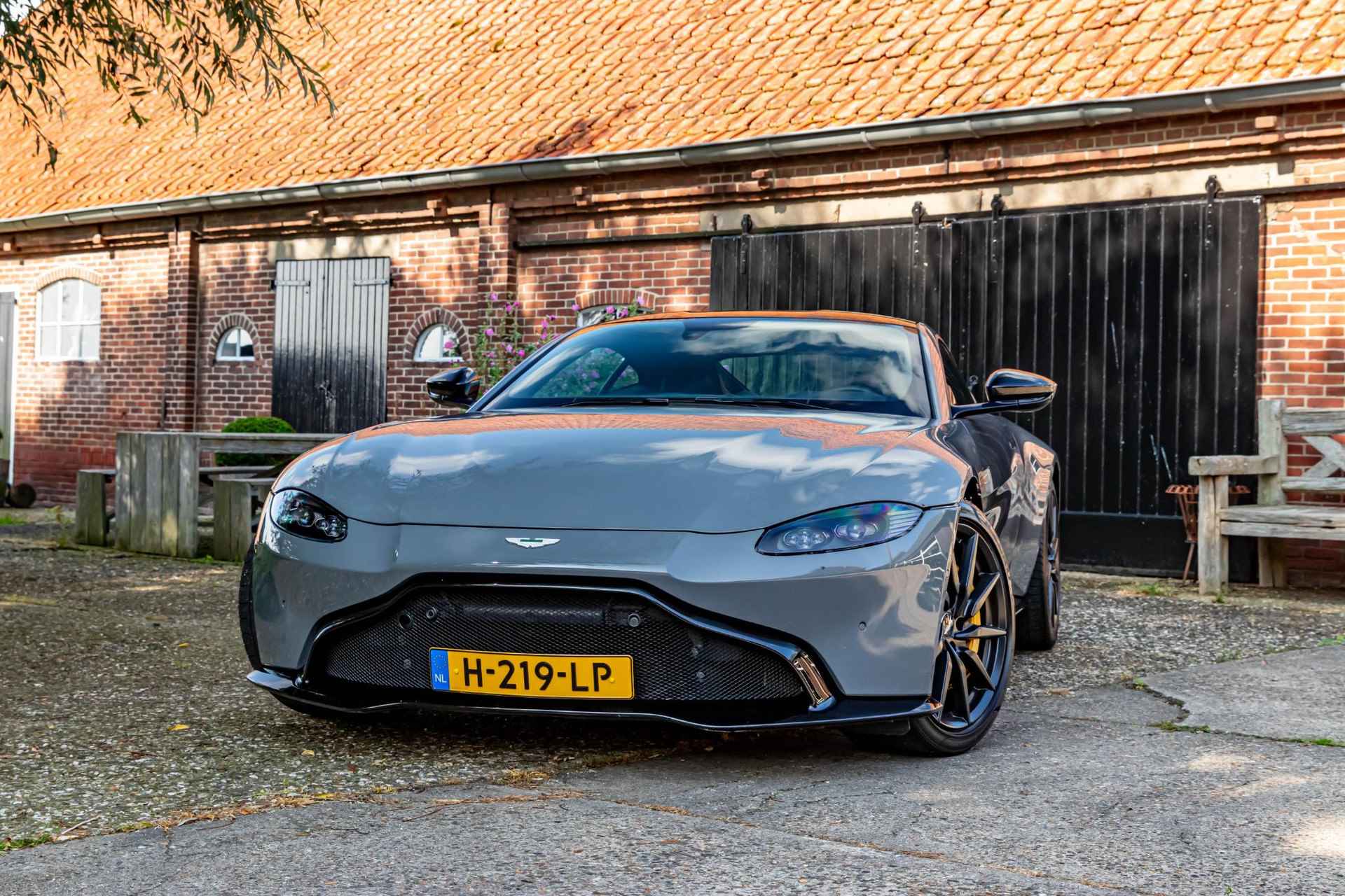 Aston Martin Vantage 4.0 V8 - 14/100