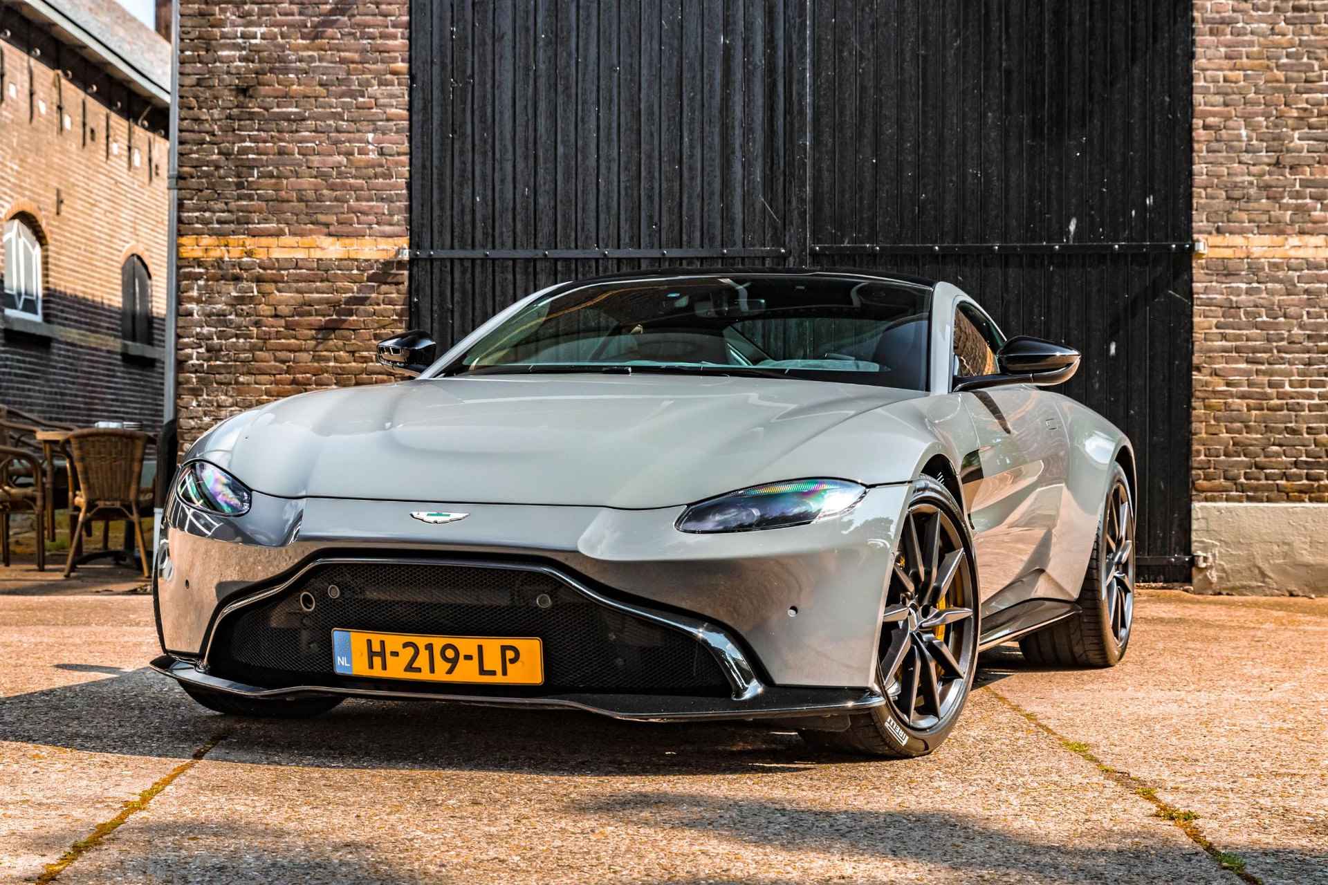 Aston Martin Vantage 4.0 V8 - 57/100