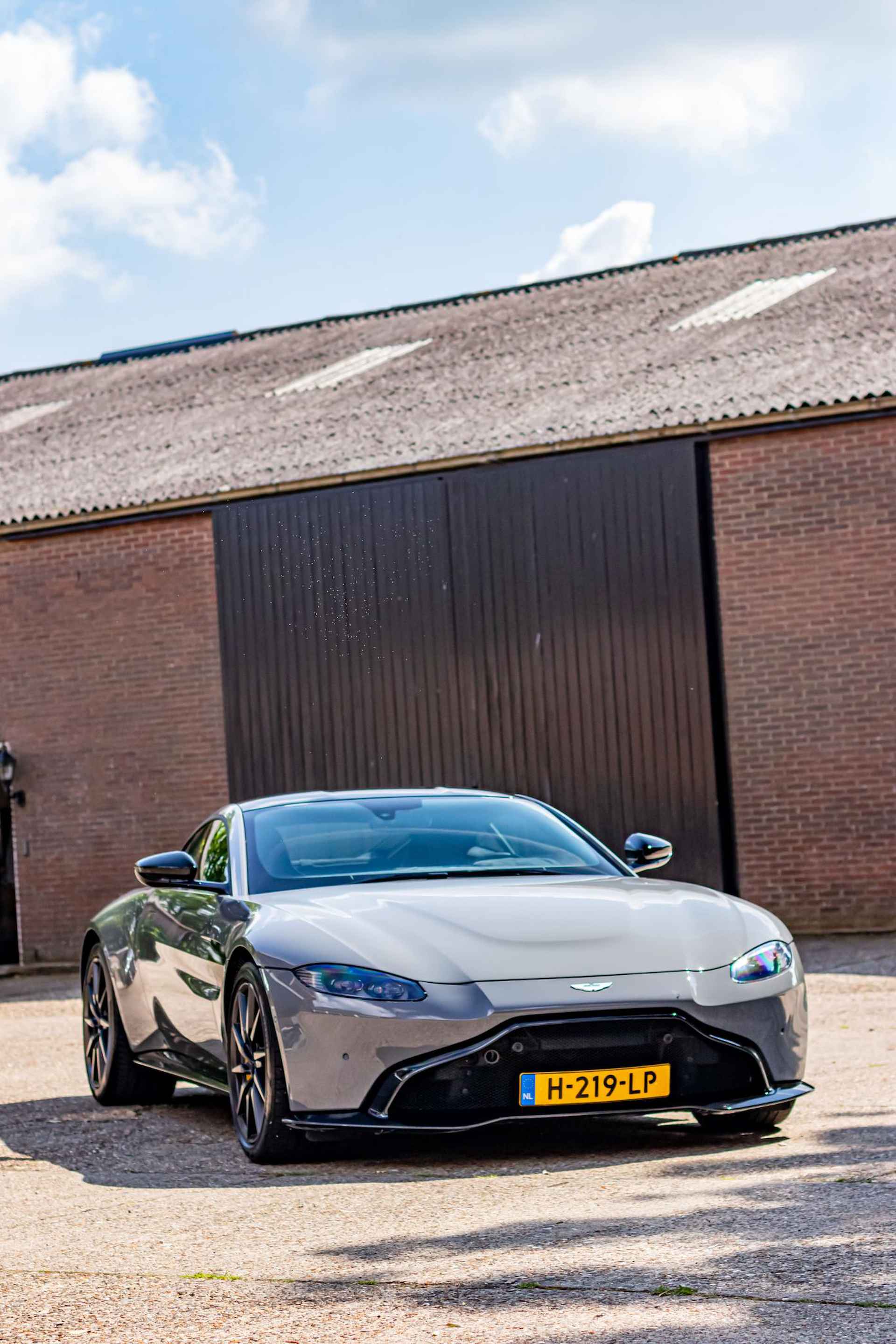 Aston Martin Vantage 4.0 V8 - 78/100