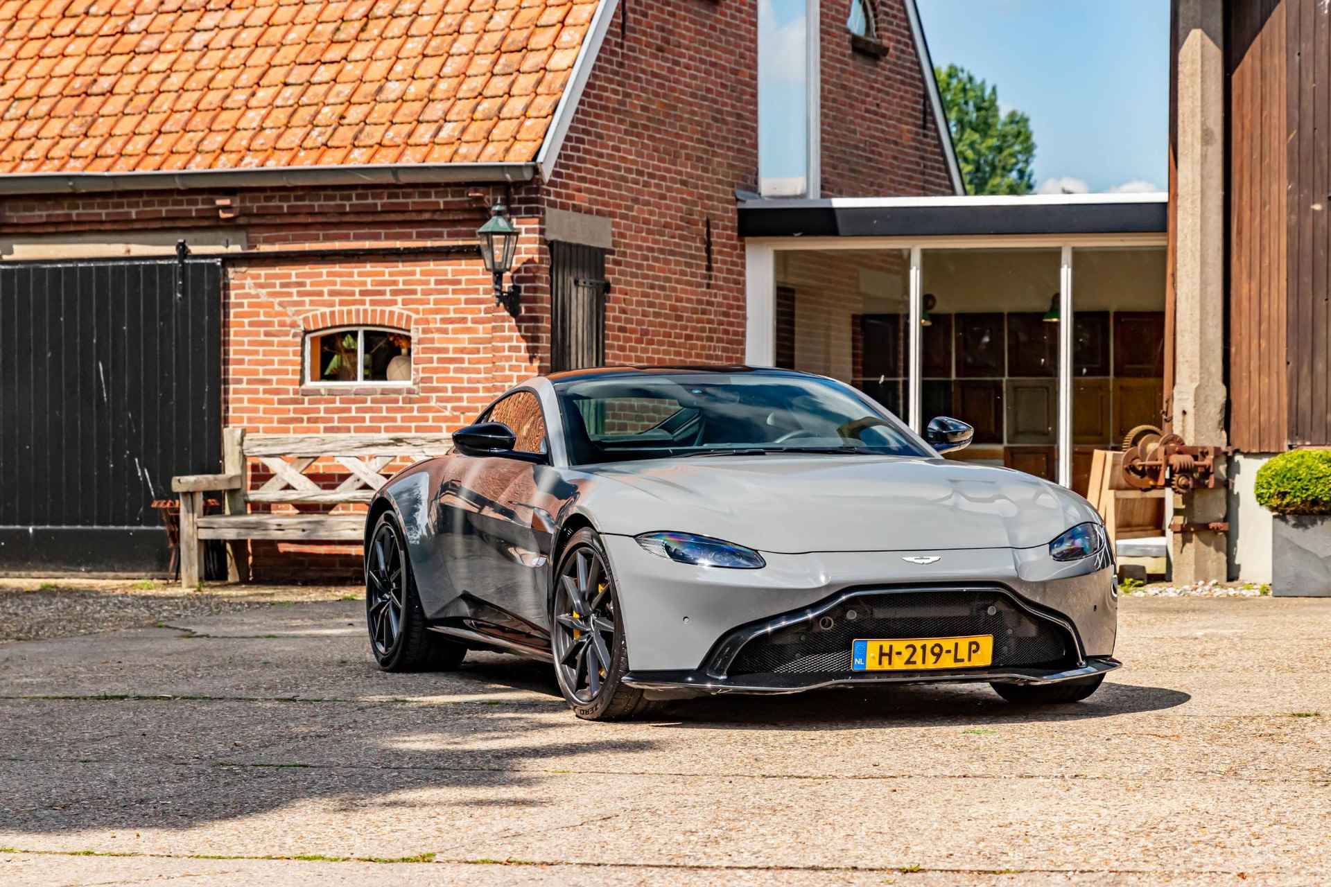 Aston Martin Vantage 4.0 V8 - 95/100