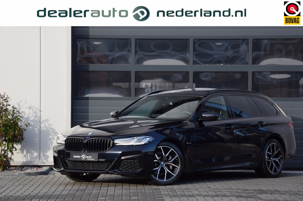 BMW 5-serie Touring 530e M- Sport| Pano | Memory | Laser-Led | Head- Up | Trekhaak |