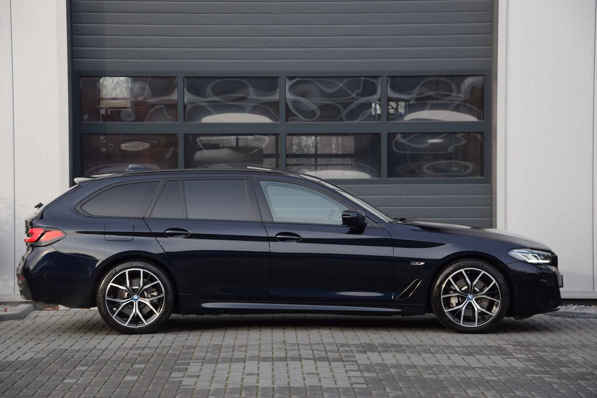 BMW 5-serie Touring 530e M- Sport| Pano | Memory | Laser-Led | Head- Up | Trekhaak | - 6/40