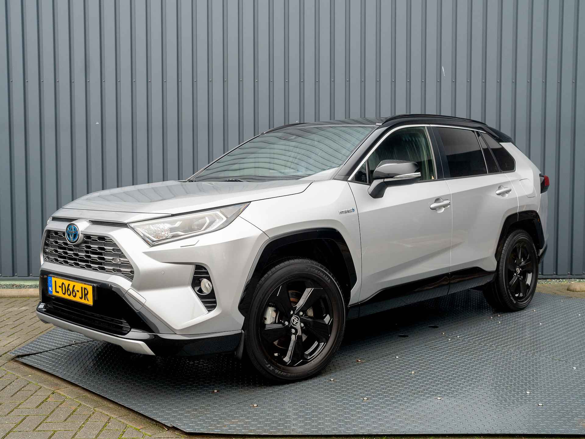 Toyota RAV4 2.5 Hybrid AWD Bi-Tone | Trekhaak afnb. | Stuur & Stoel verw. | Alarm | Prijs Rijklaar!! - 46/47