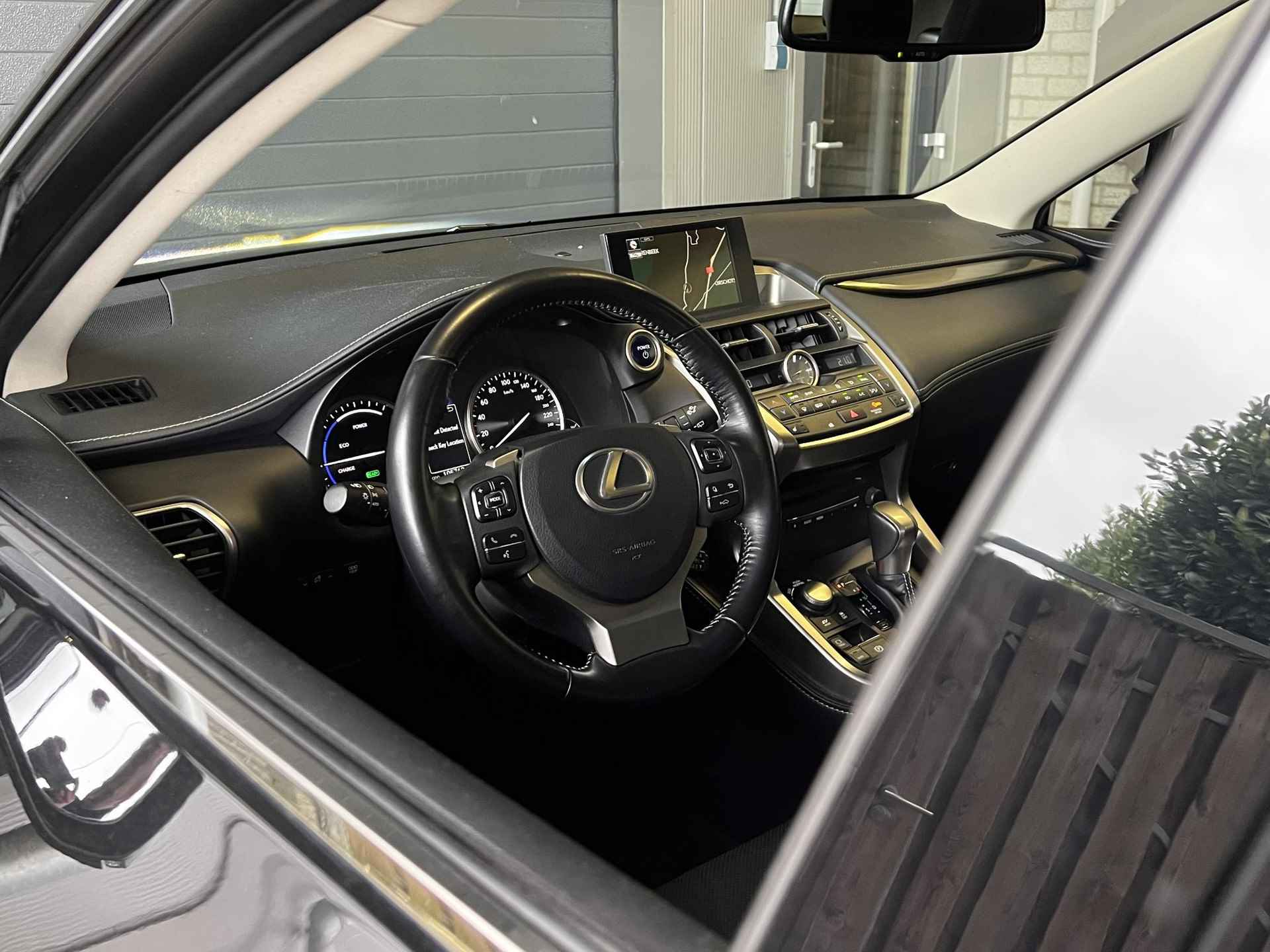 Lexus NX 300h AWD Luxury Line | Dealer onder. | Adap.Cruise | Schuif\Kanteldak | Leder | All-in rijklaarprijs - 9/46