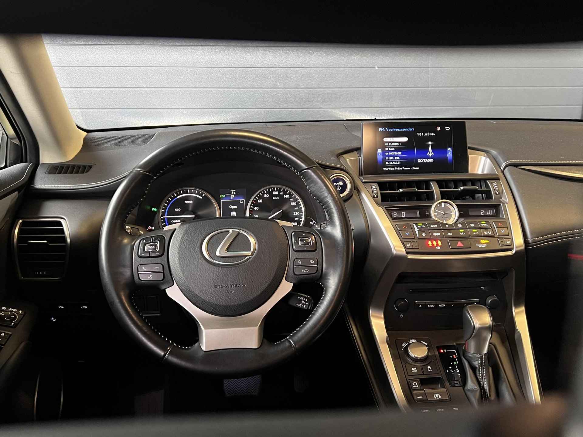 Lexus NX 300h AWD Luxury Line | Dealer onder. | Adap.Cruise | Schuif\Kanteldak | Leder | All-in rijklaarprijs - 11/46