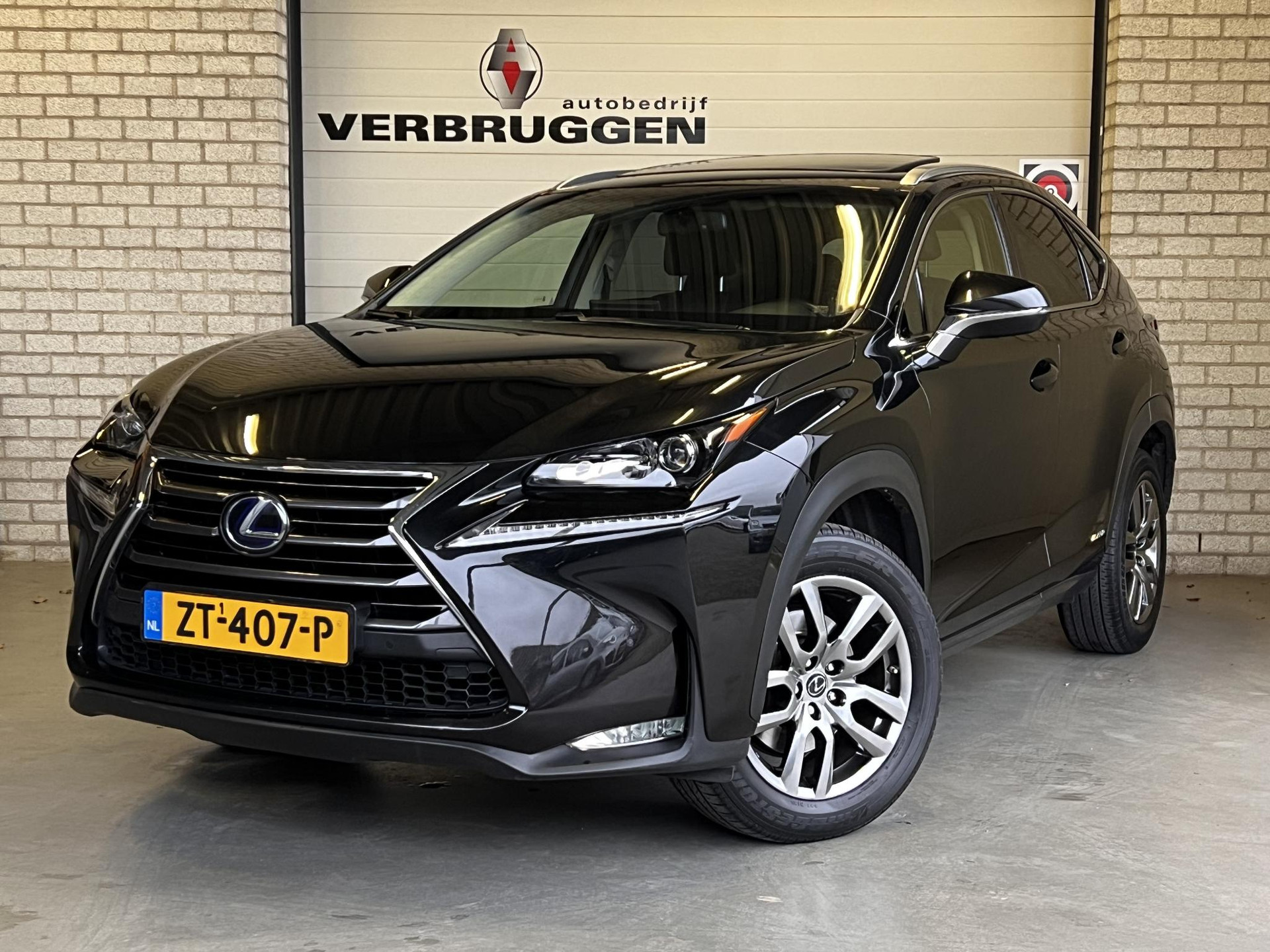 Lexus NX 300h AWD Luxury Line | Dealer onder. | Adap.Cruise | Schuif\Kanteldak | Leder | All-in rijklaarprijs