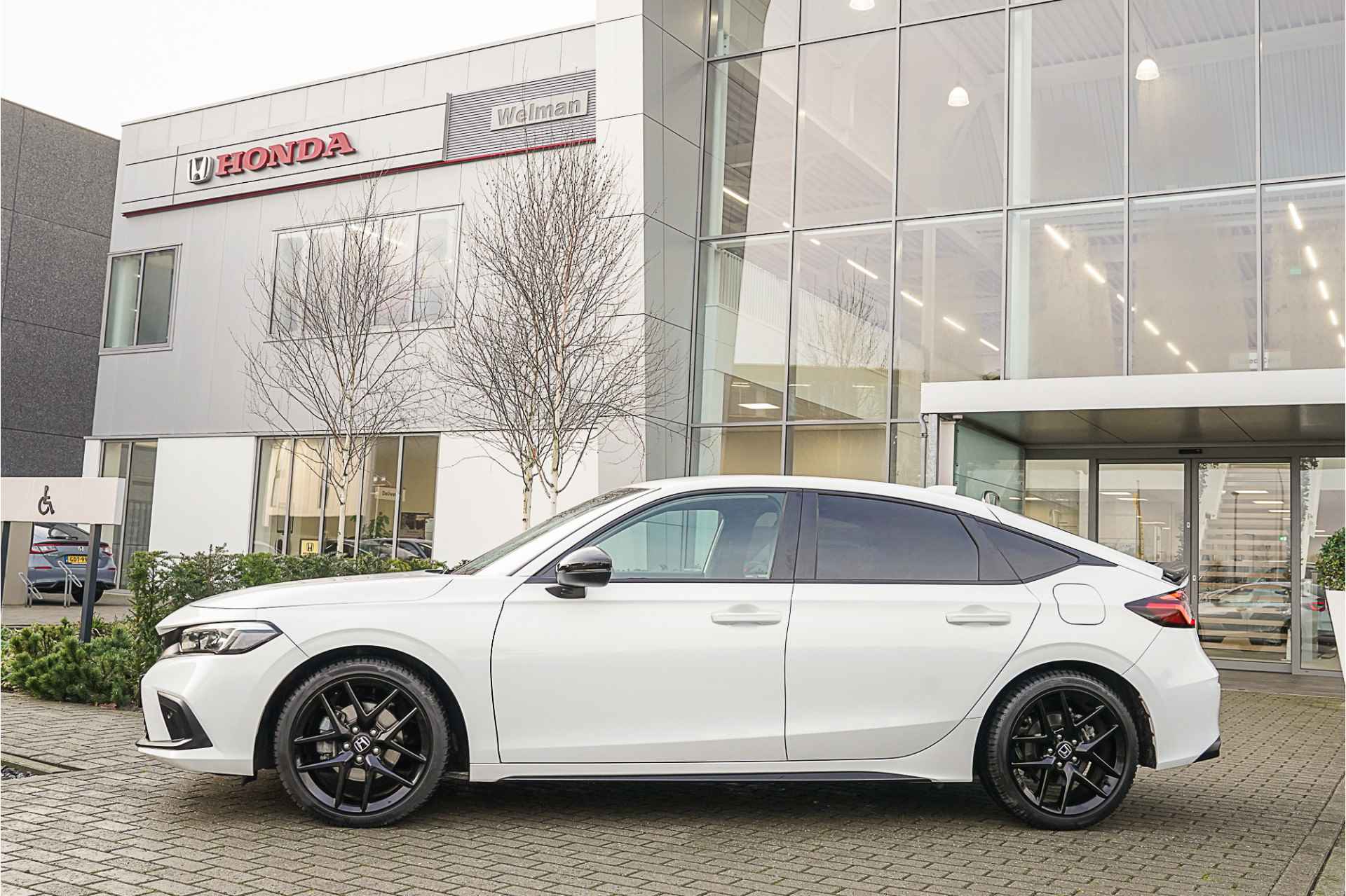 Honda Civic 2.0i e:HEV SPORT - HYBRID - ALL WEATHERS - DUCKTAIL SPOILER - 55/58