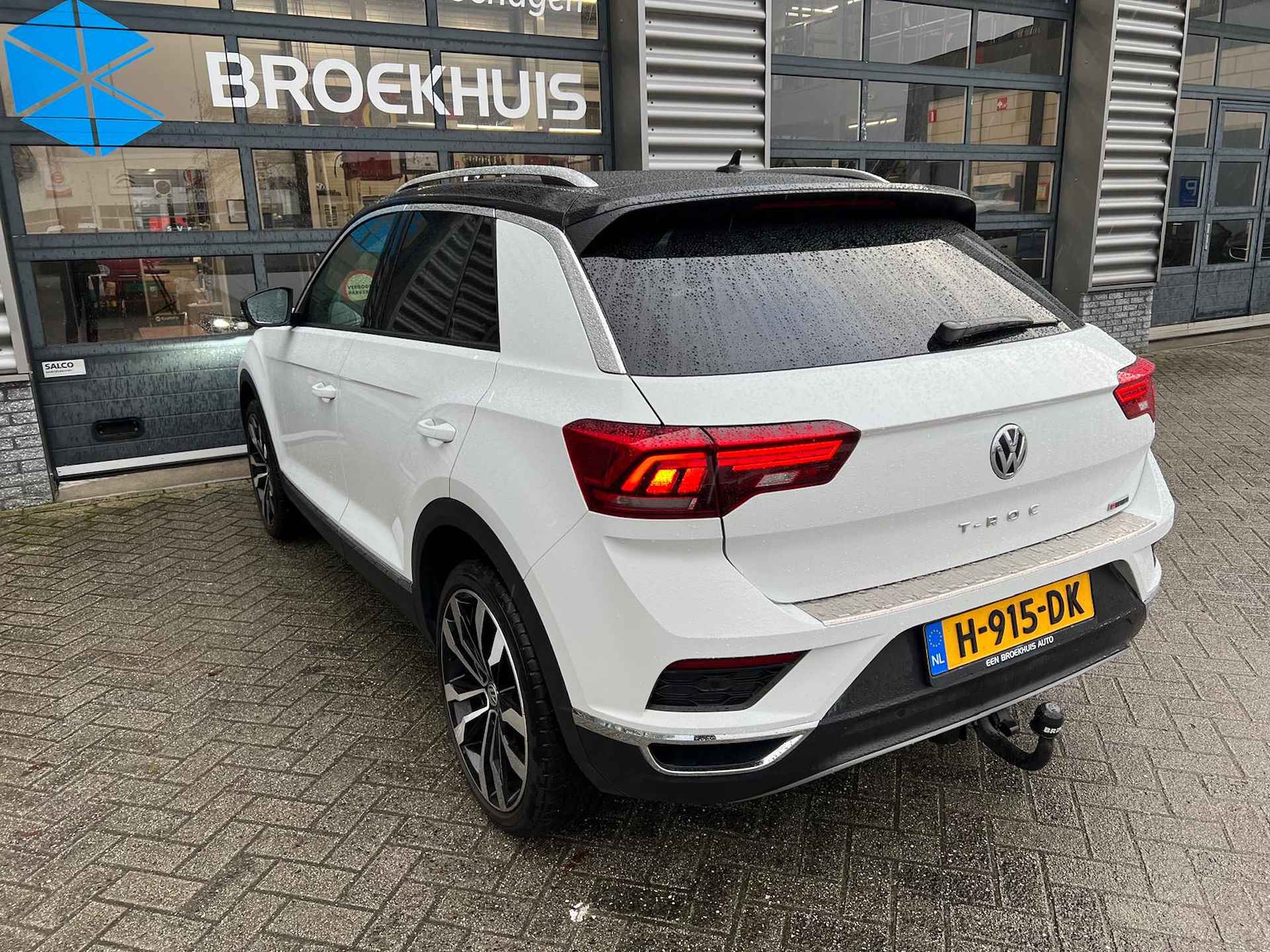 Volkswagen T-Roc 2.0 TSI 190 pk 4-Motion Sport Business R 7-DSG | Achteruitrijcamera | Dodehoek detectie | Trekhaak | - 11/35