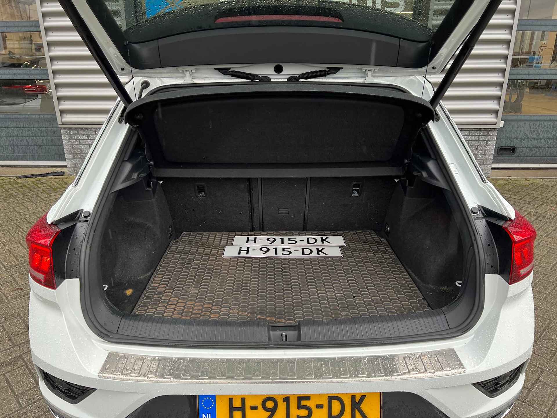 Volkswagen T-Roc 2.0 TSI 190 pk 4-Motion Sport Business R 7-DSG | Achteruitrijcamera | Dodehoek detectie | Trekhaak | - 34/35