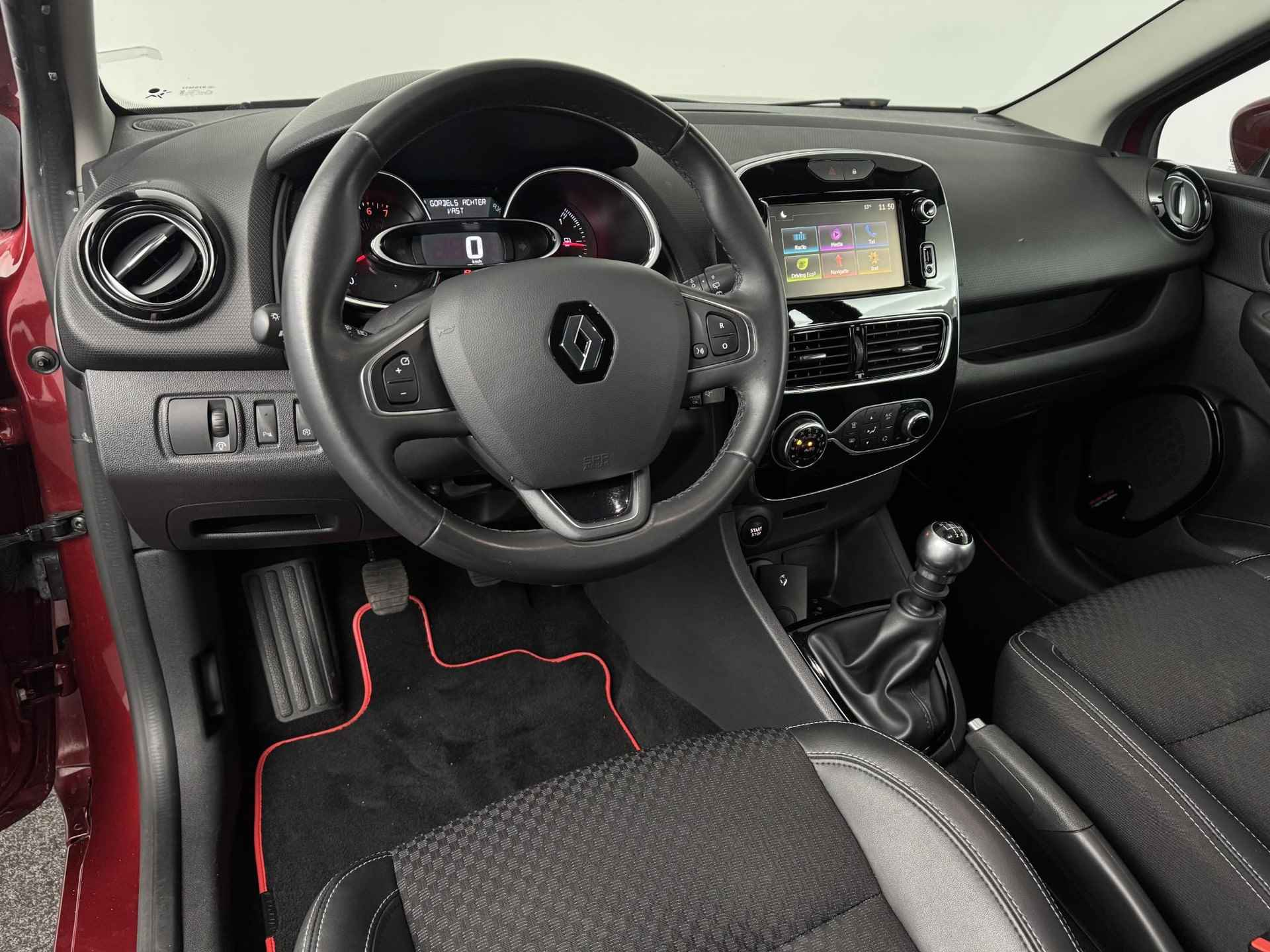 Renault Clio 1.2 TCe 120 Intens | Navigatie | Climate Control | Cruise Control | Parkeersensoren | Lichtmetalen velgen 17" - 12/45