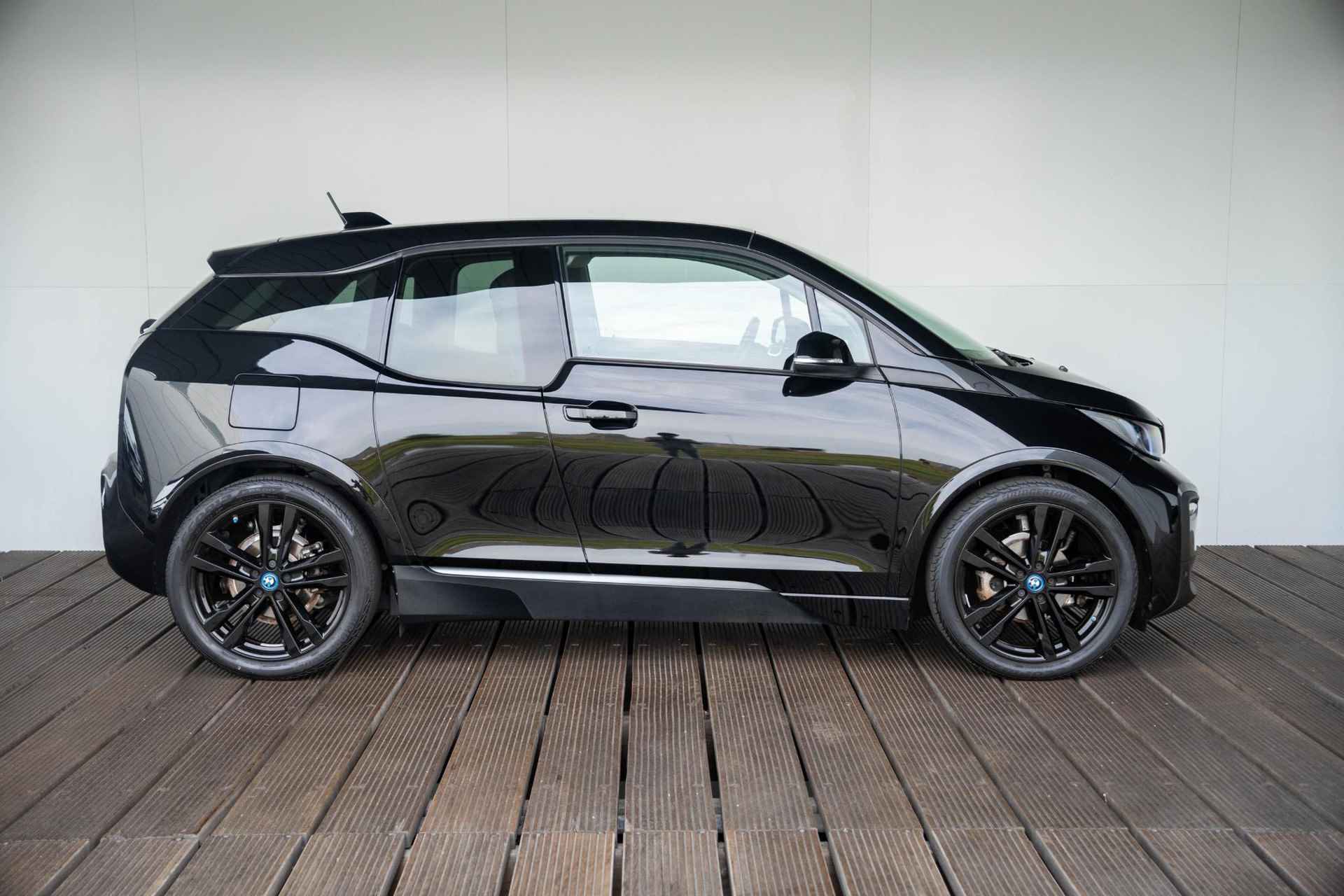 BMW i3 Dark Shadow Edition 120Ah 42 kWh | Achteruitrijcamera |Stoelverwarming |Extra getint glas | 20 inch - 4/29